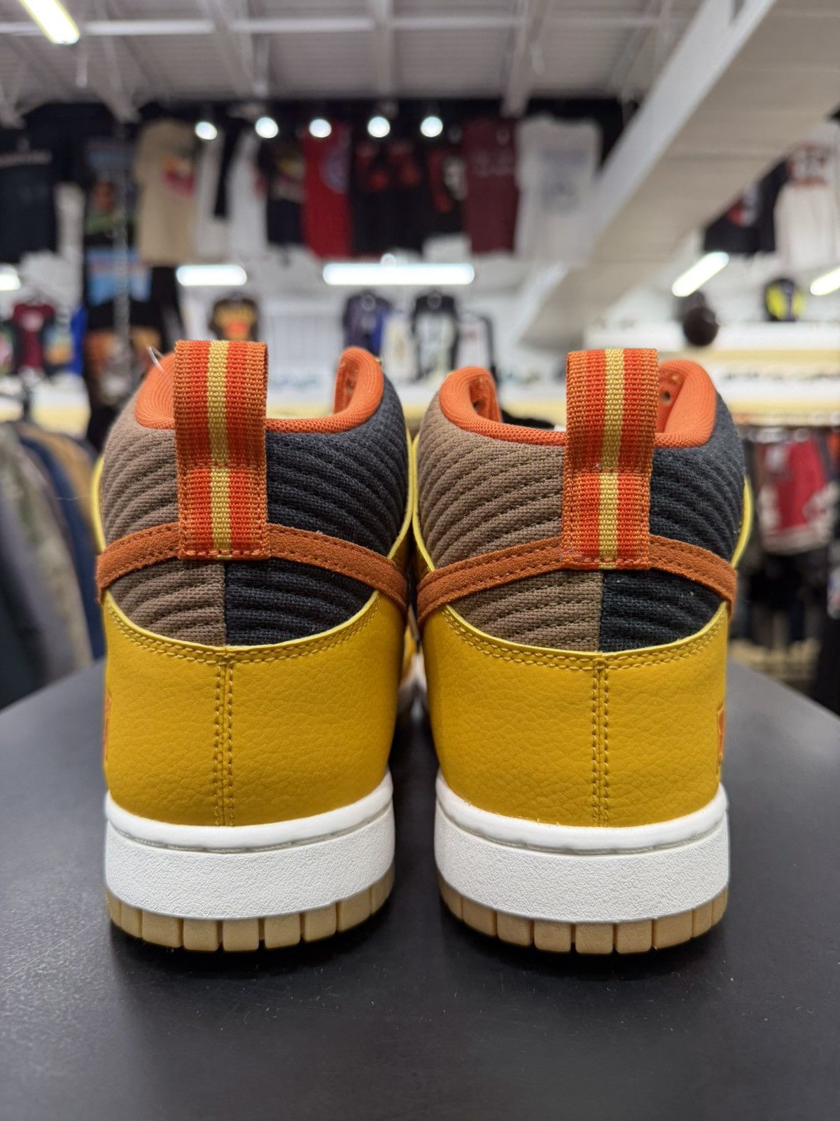 Nike Nike Dunk High Somos Familia Size 10.5 (2022) Size US 10.5 / EU 43-44 - 5 Thumbnail