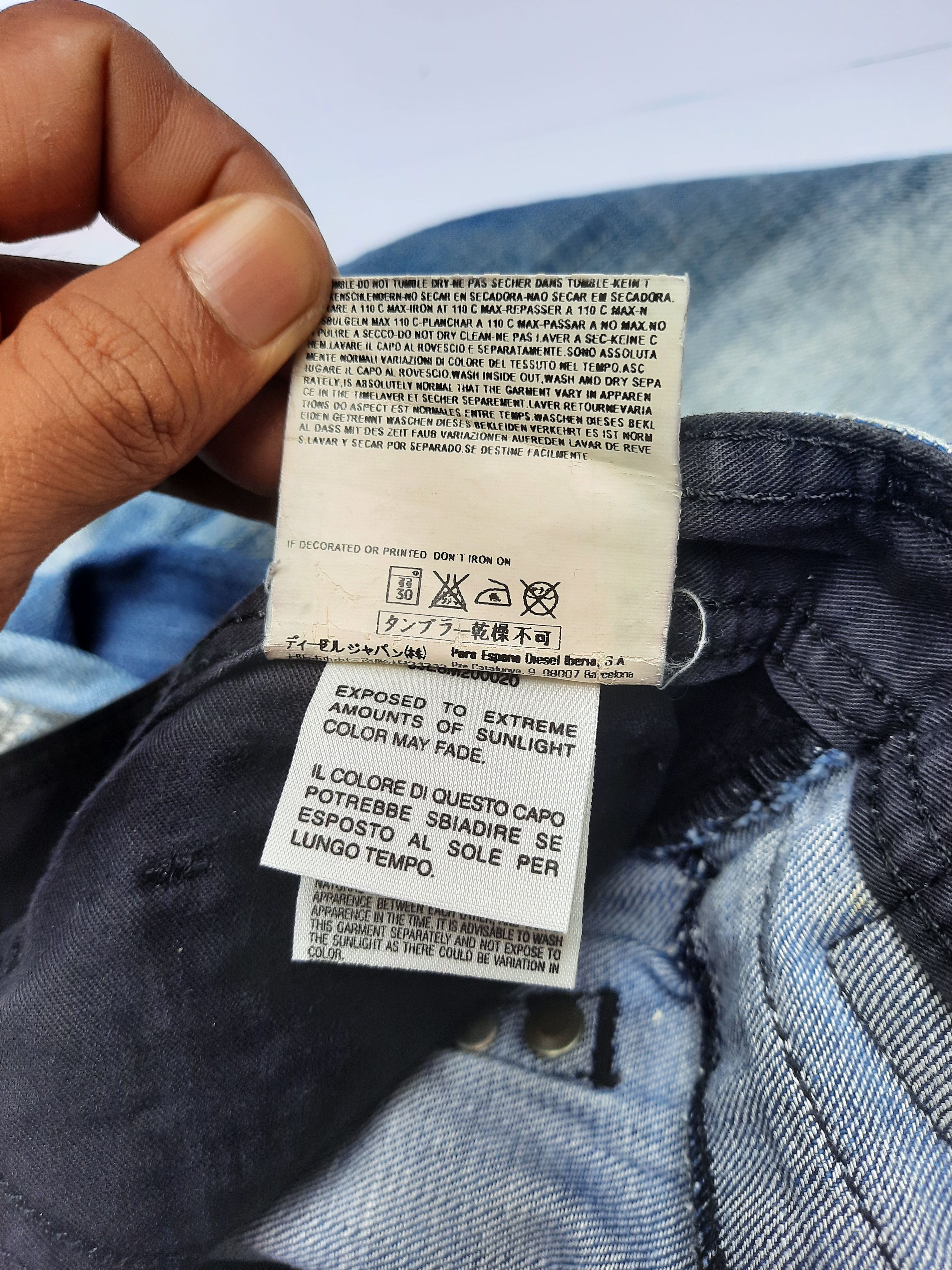 Diesel "DIESEL" distressed denim Size US 29 - 14 Thumbnail