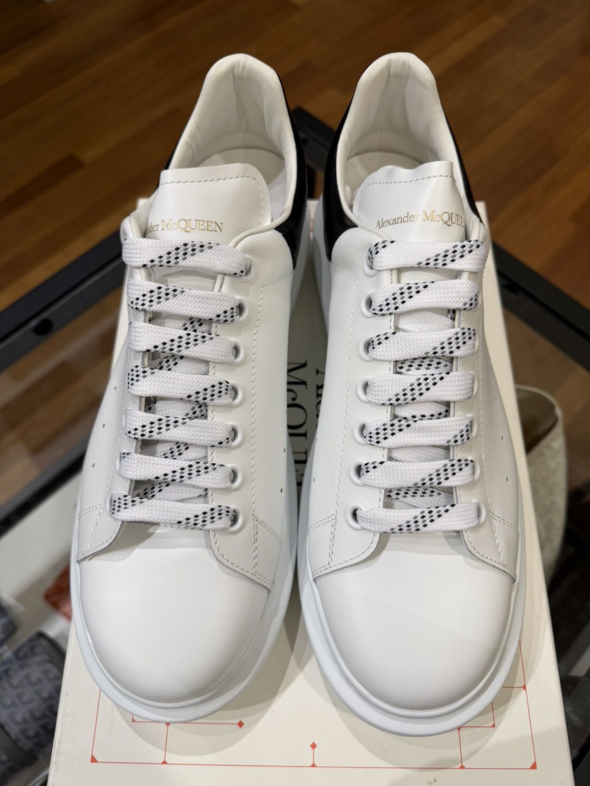 Alexander McQueen Alexander McQueen Oversized Sneaker Size US 12.5 / EU 45-46 - 4 Thumbnail