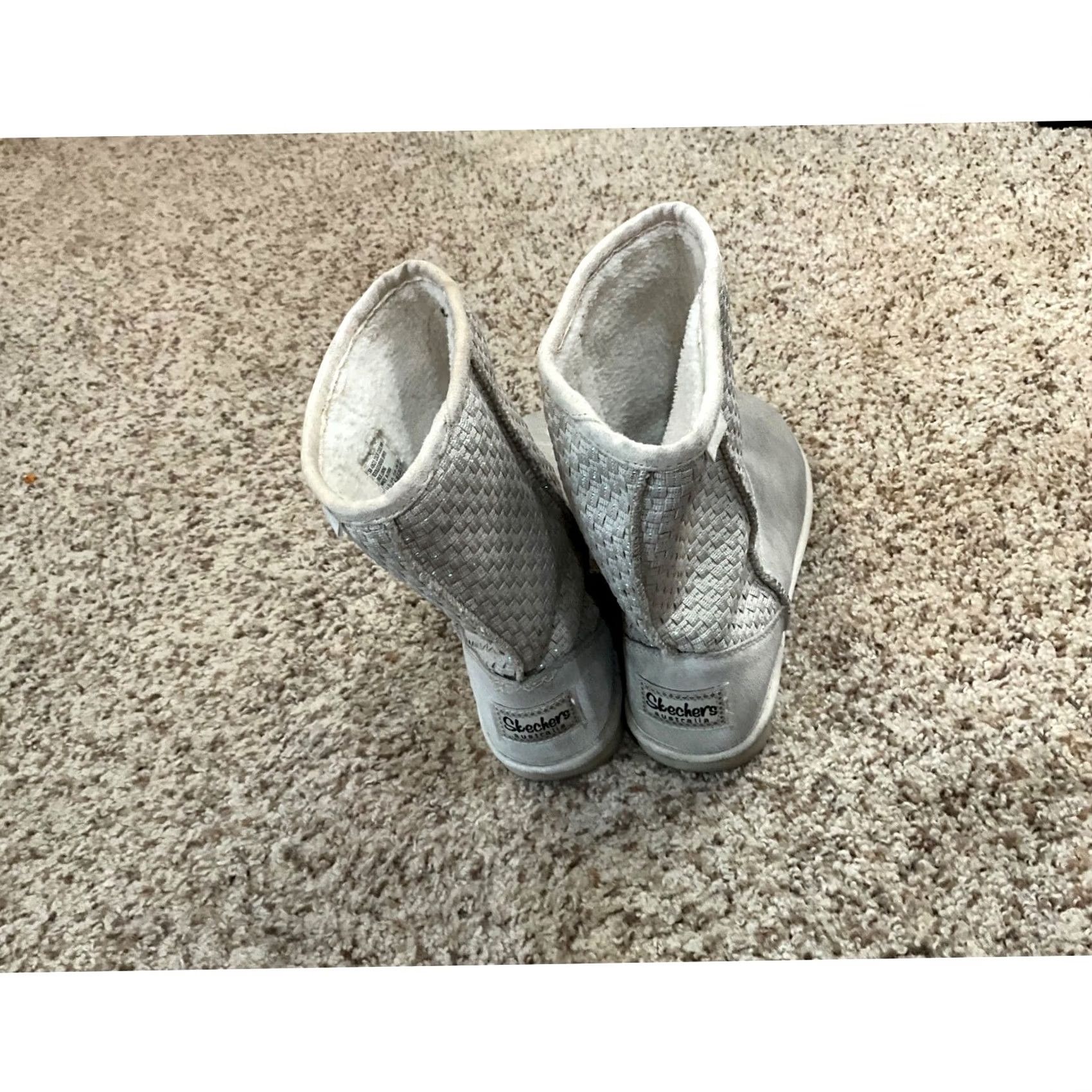 SKECHERS SKECHERS Bling Boots Woman Boots 8.5 White Faux Fur Round Toe Ankle Bootie Winter Flat Heel Pull On Women Size US 9 / IT 39 - 2 Thumbnail