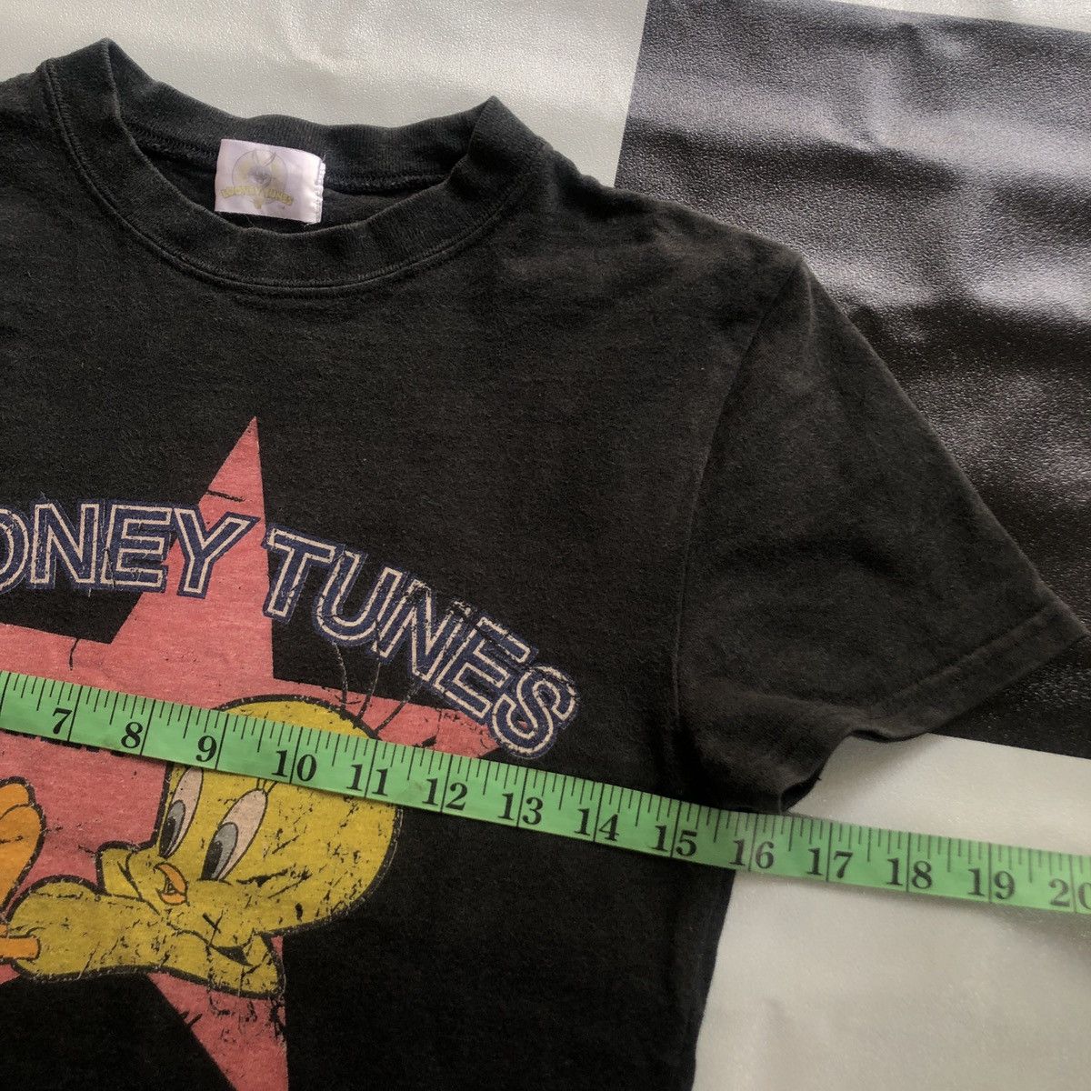 Other Vintage Looney Tunes Twenty 04 Shirt Size US XS / EU 42 / 0 - 6 Thumbnail