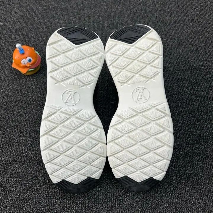 Louis Vuitton Louis Vuitton Classic Black Low-Top Running Shoes -2508 Size US 5.5 / EU 38 - 6 Thumbnail