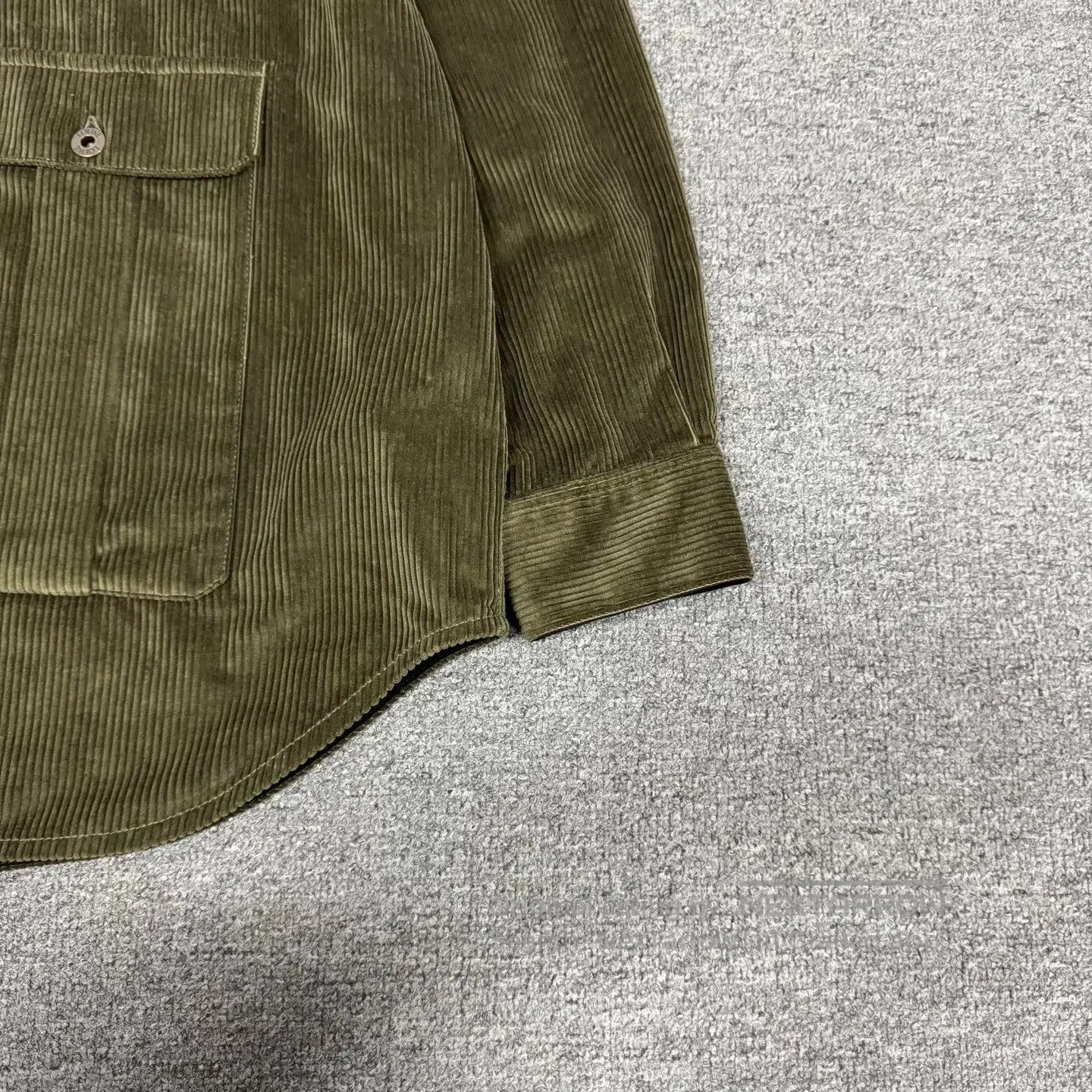 Loewe LOEWE Back leather tag with logo; military-green corduroy Size ONE SIZE - 6 Thumbnail