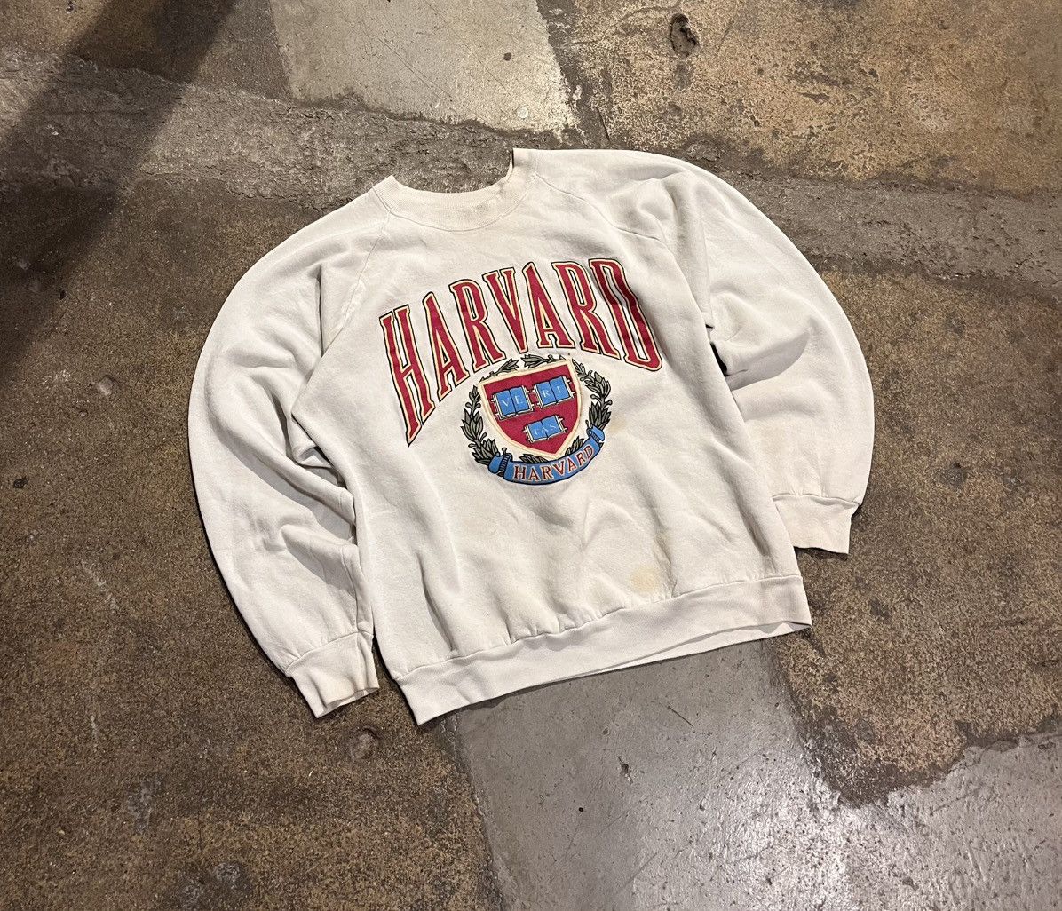 Other Vintage Harvard University Crewneck SZ M Size US M / EU 48-50 / 2 - 1 Thumbnail