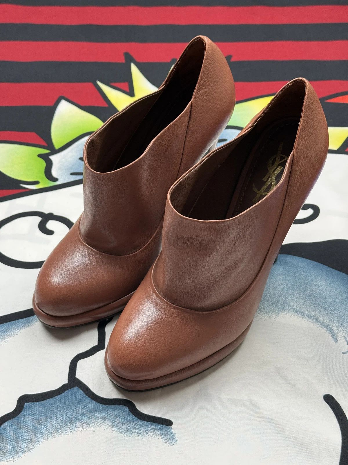 Yves Saint Laurent Yves Saint Laurent Paris Luxury Heels shoes size 38 Size US 8.5 / IT 38.5 - 1 Thumbnail
