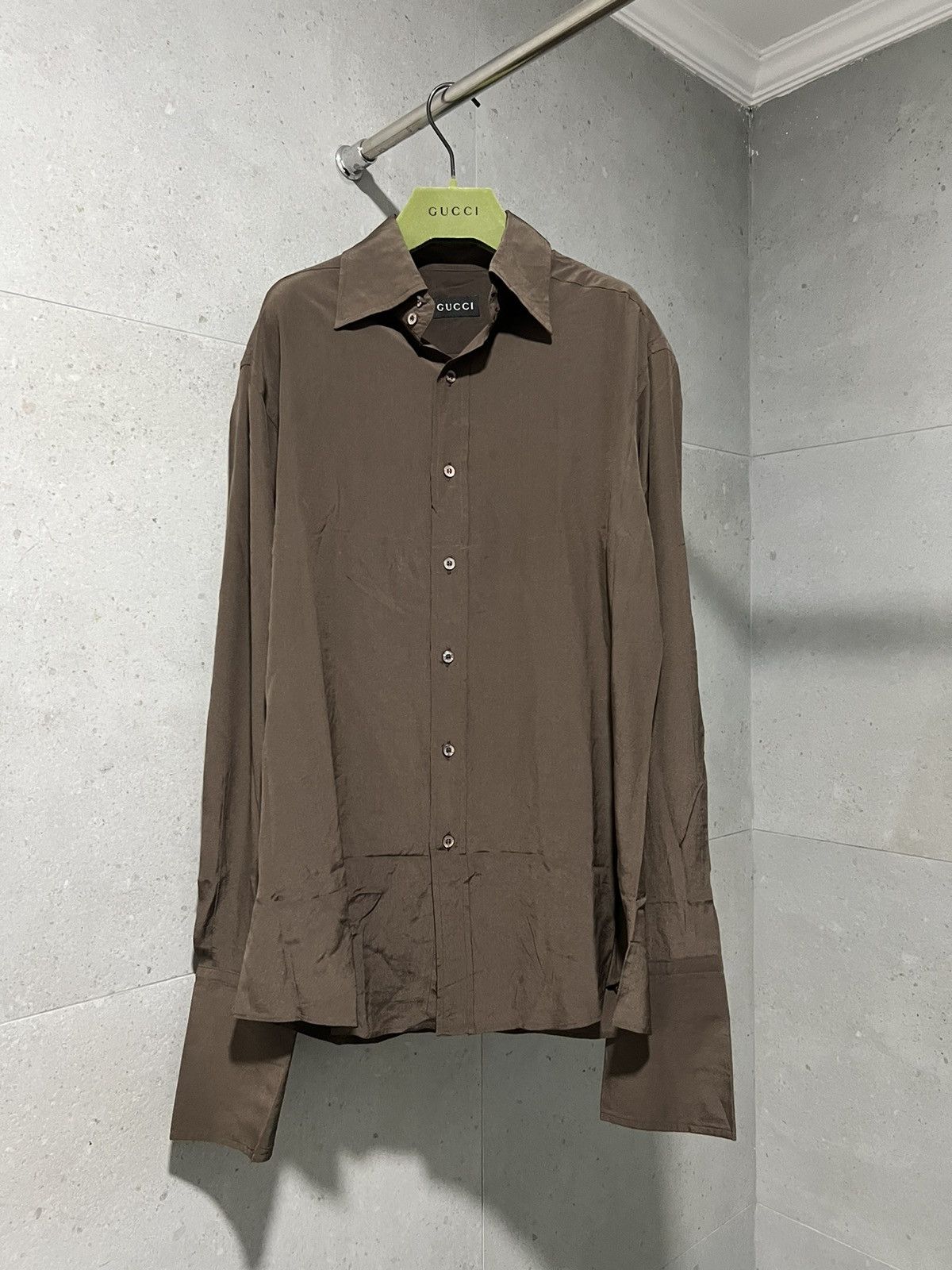 image of Gucci x Tom Ford S/s 1998 Runway Iridescent Silk Shirt (Ss98, Metallic/shiny in Dark Brown (Size Me