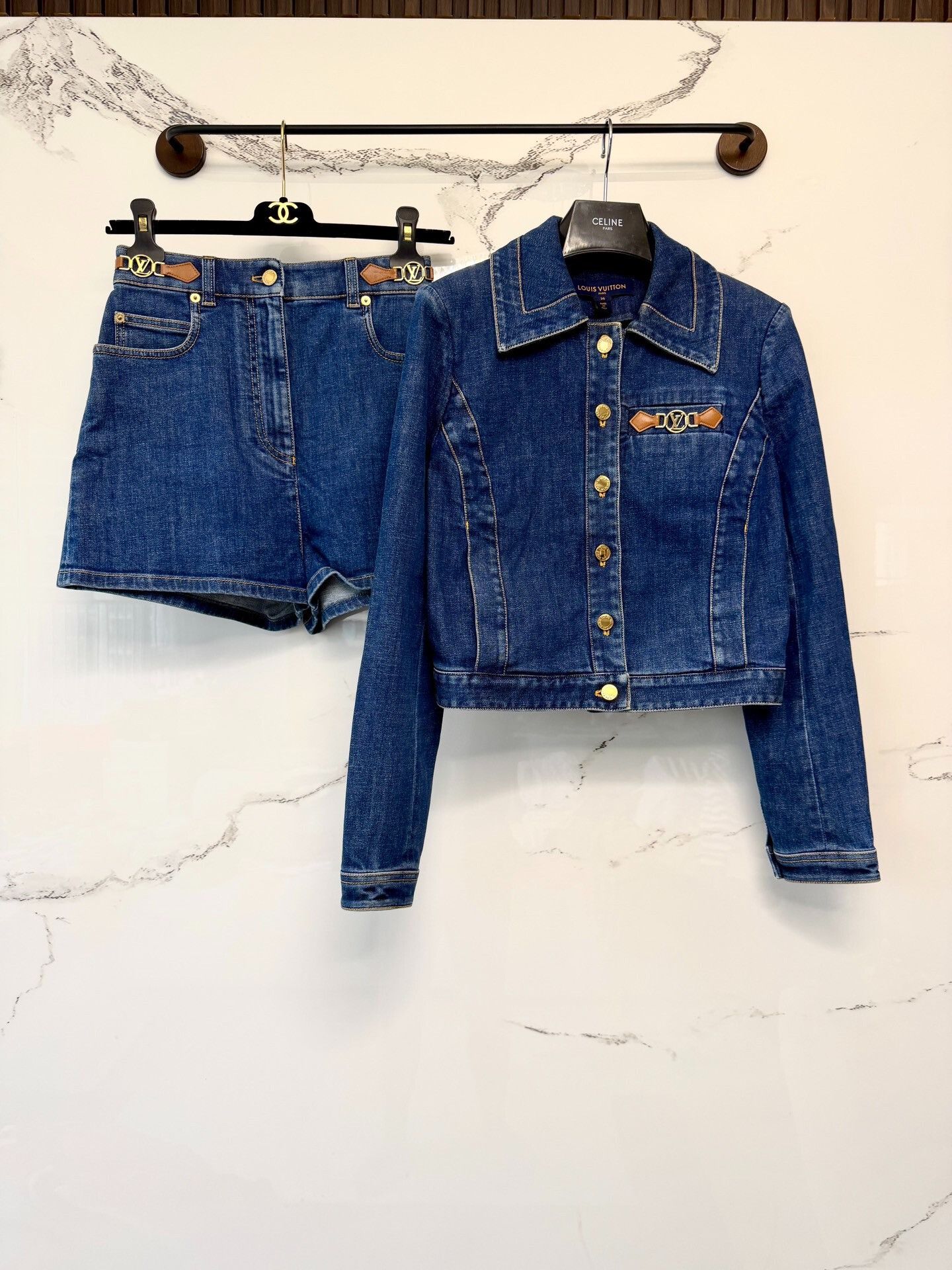 Louis Vuitton Louis Vuitton Gold Buckle Denim Shorts Size XS / US 0-2 / IT 36-38 - 1 Thumbnail