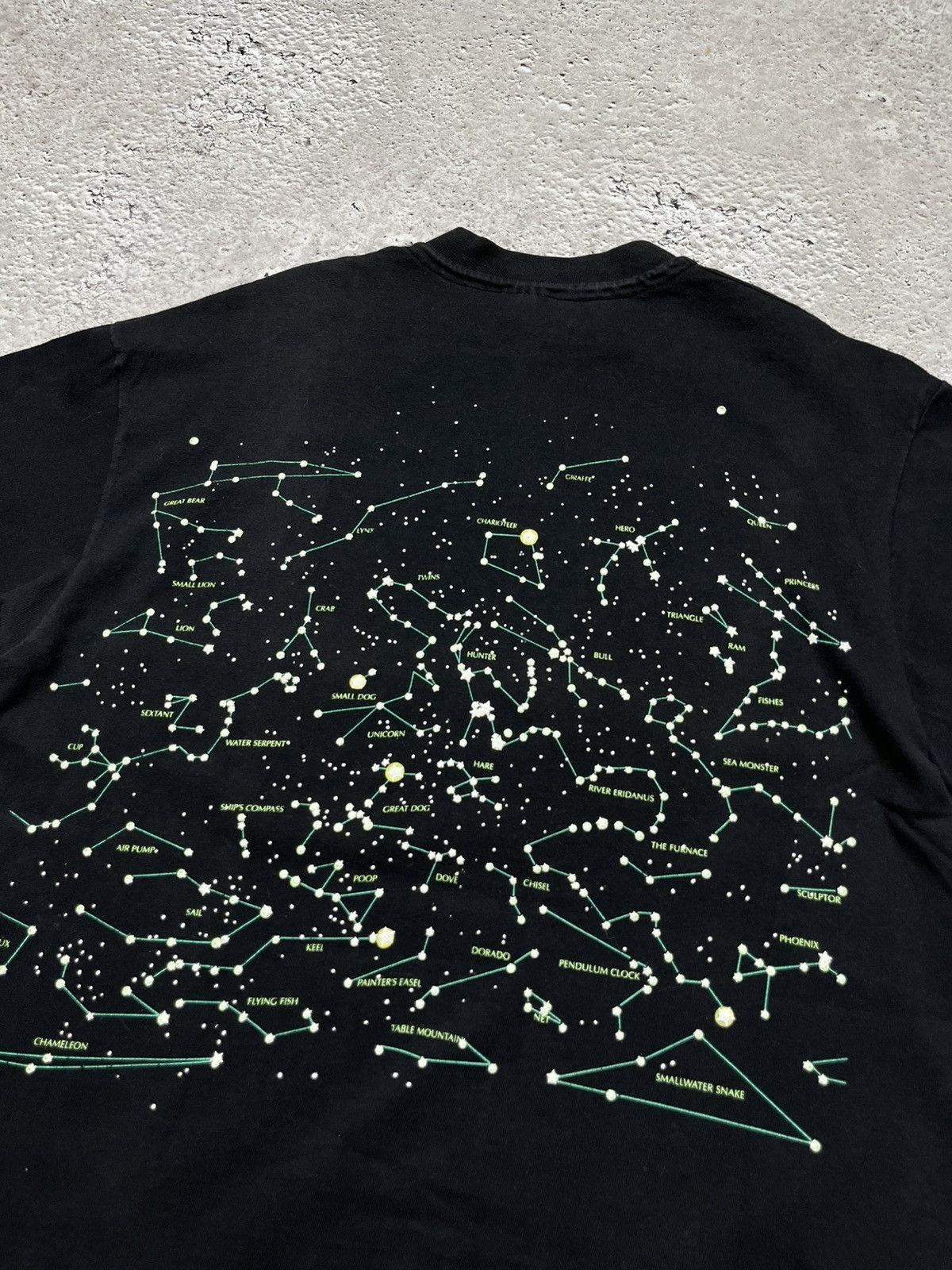 Hanes × Vintage Vintage 1992 Heavenly Bodies Constellation T-Shirt USA Made Size US L / EU 52-54 / 3 - 12 Thumbnail