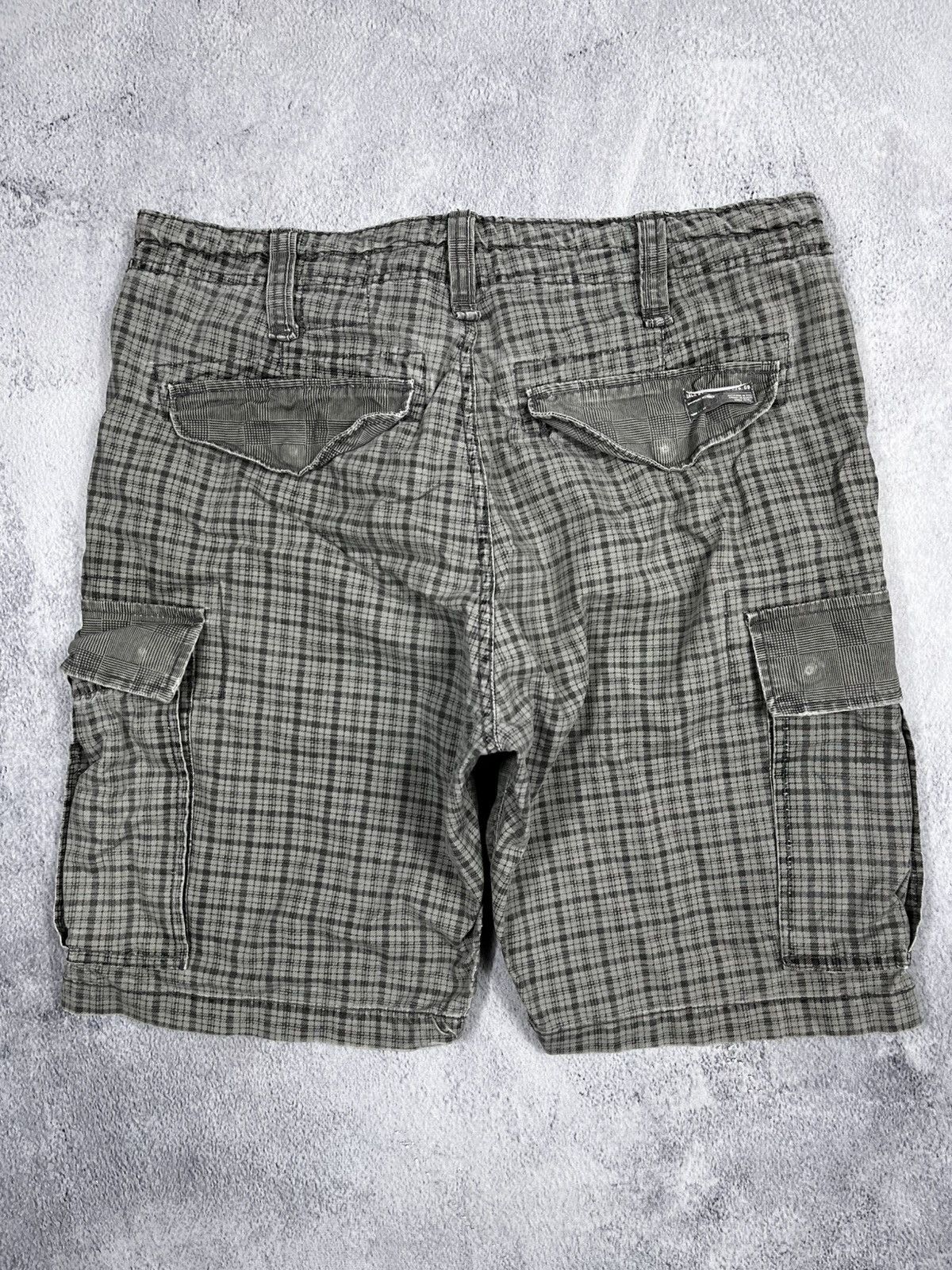 Other Vintage Y2K check cargo faded shorts streetwear size M Size US 32 / EU 48 - 7 Thumbnail