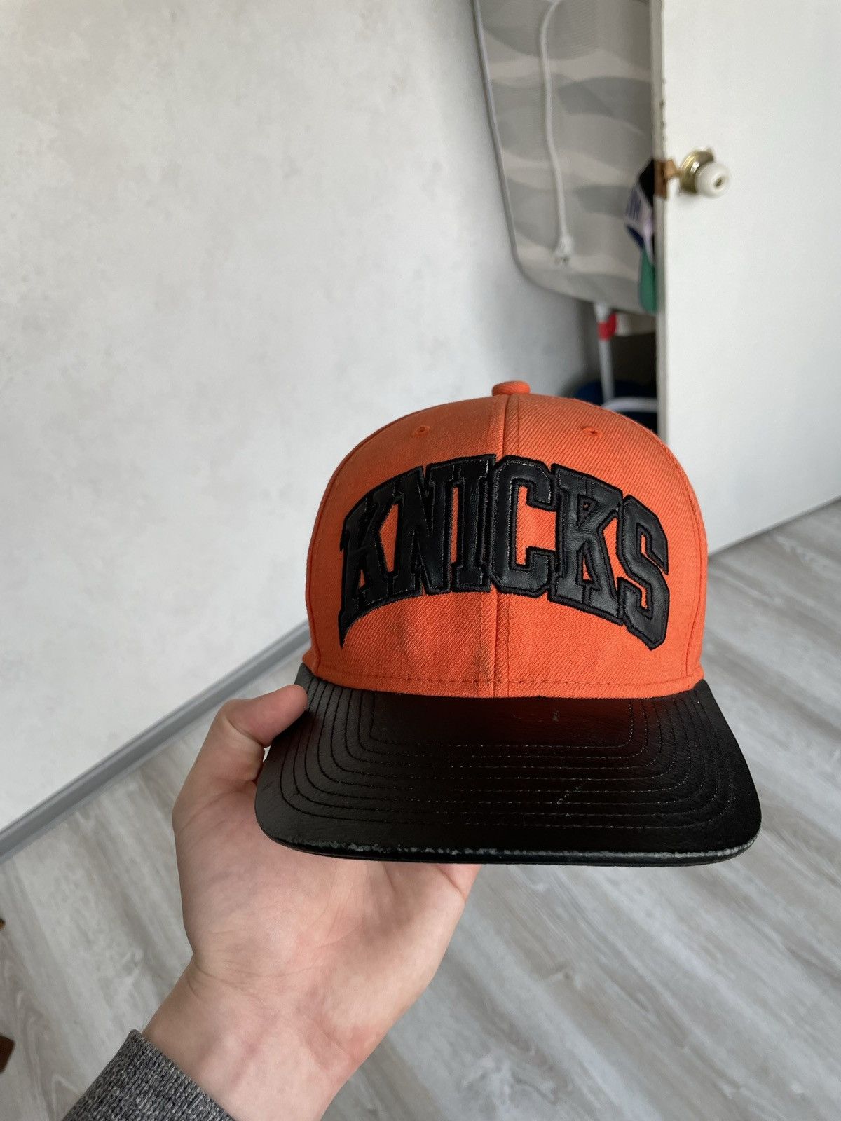 Mitchell & Ness × Vintage Mitchell & Ness NBA New York Knicks Snapback Hat/Cap Wool Size ONE SIZE - 1 Thumbnail