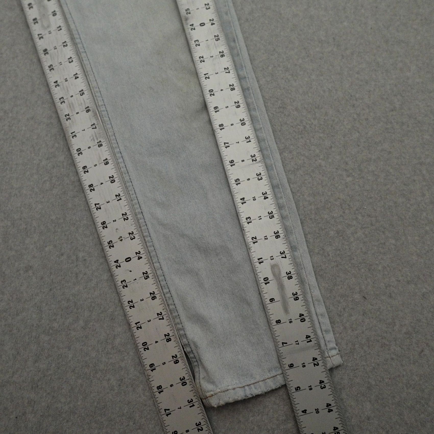 Gap Vintage Gap Jeans Womens 12 Long (12x32) Light Wash Classic Fit Frayed Denim Size 34" / US 12 / IT 48 - 6 Thumbnail