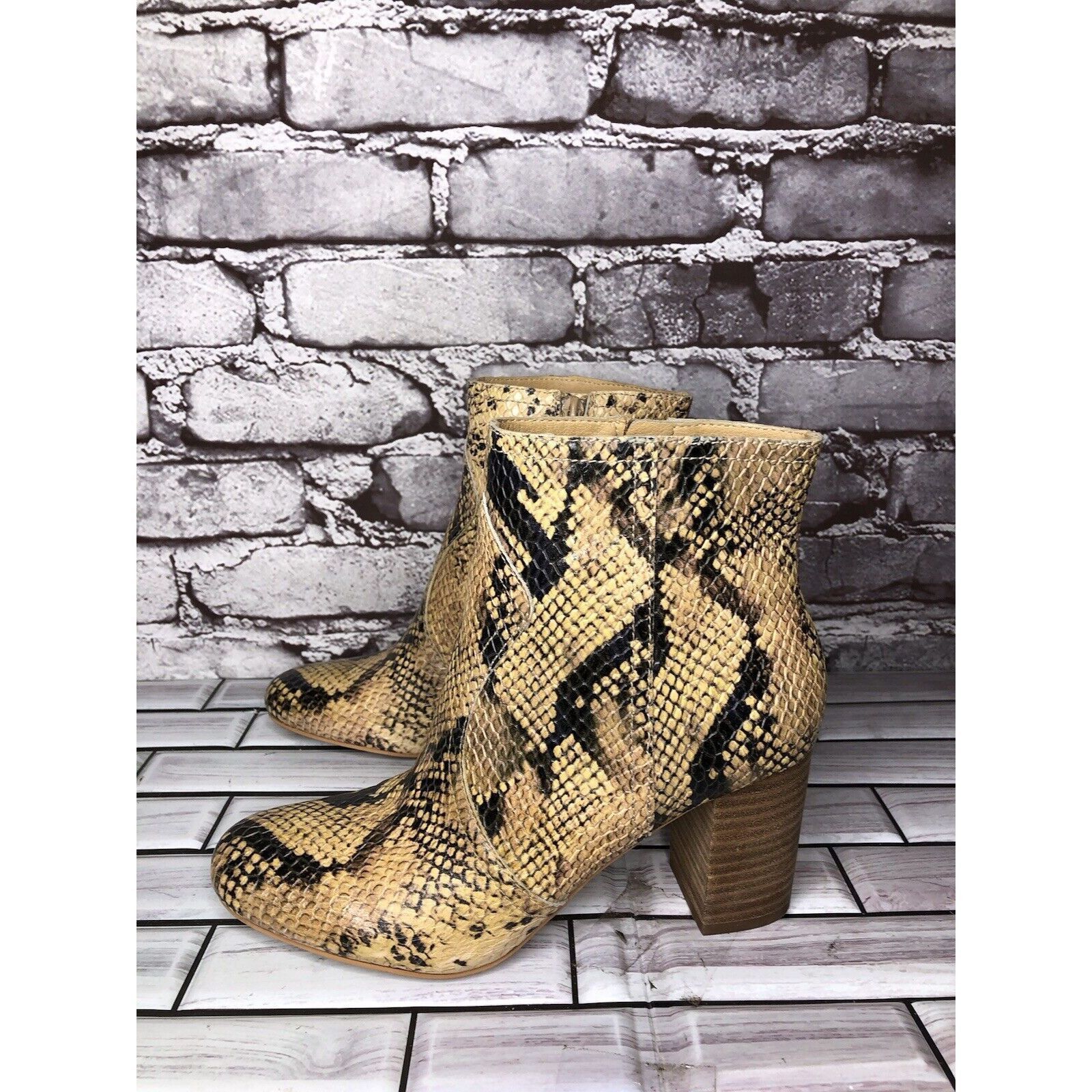 Lucky Brand Lucky Brand Sheirin Leather Round Toe Zipper Ankle Boots Wom Size US 6 / IT 36 - 1 Thumbnail