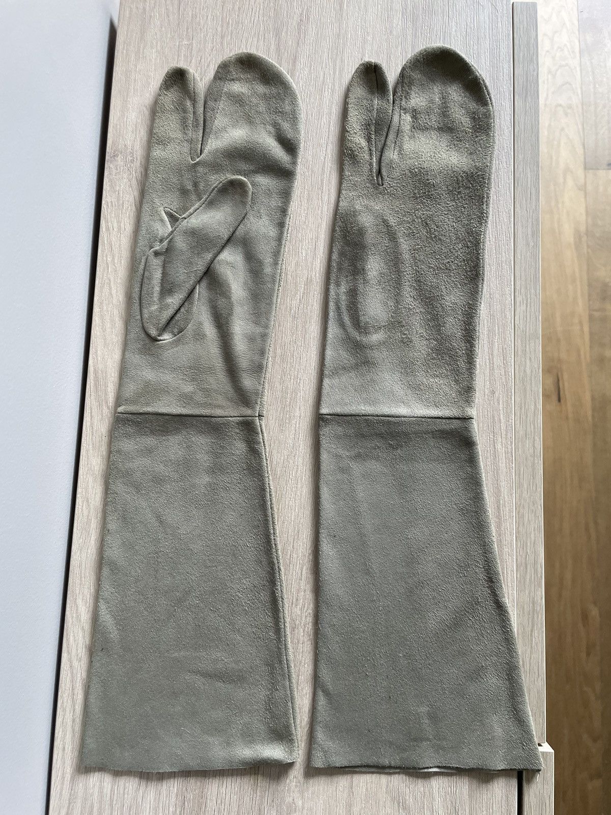 Maison Margiela AW2002 Leather Tabi Gloves Size ONE SIZE - 2 Thumbnail