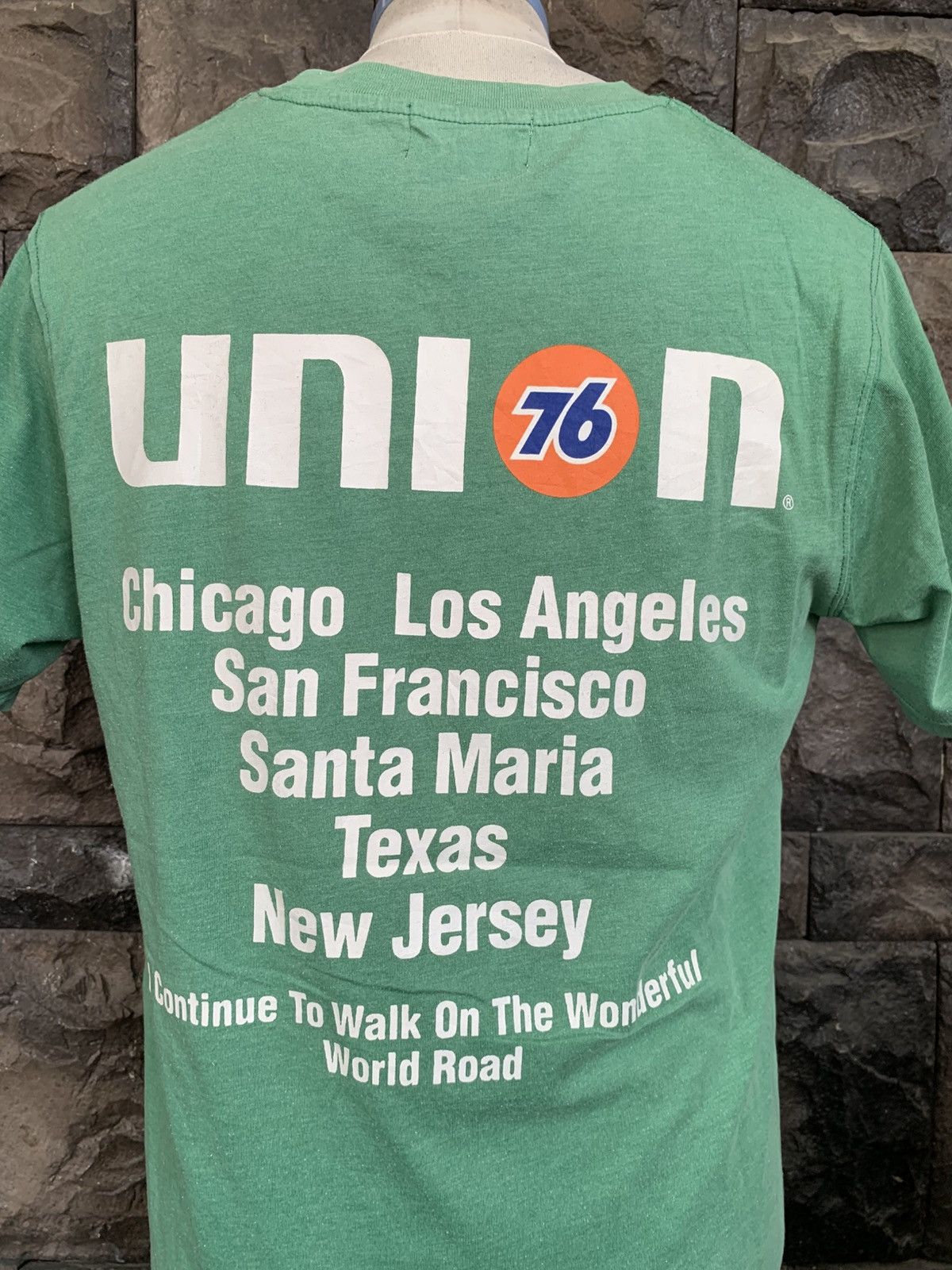 Vintage Vintage Union 76 Racing Fuel T Shirt Size US L / EU 52-54 / 3 - 6 Thumbnail