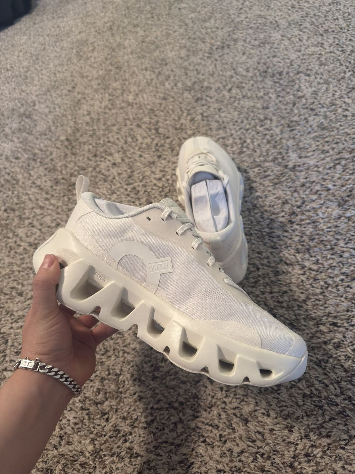 Kith × On ON K-TECH 1 KITH TOFU Size US 7 / EU 40 - 6 Thumbnail