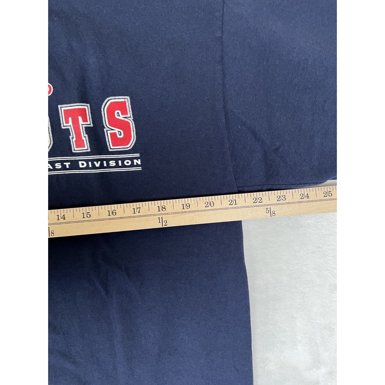 NFL Vintage New England Patriots T-Shirt Size Large Y2K NFL Foot Size US L / EU 52-54 / 3 - 5 Thumbnail