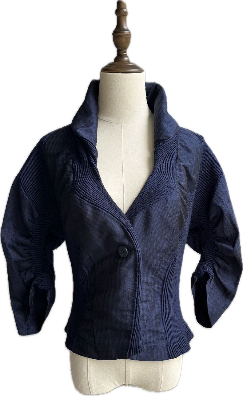 Issey Miyake Issey Miyake size:2 Deep blue main line flower bud coat Size S / US 4 / IT 40 - 1 Thumbnail