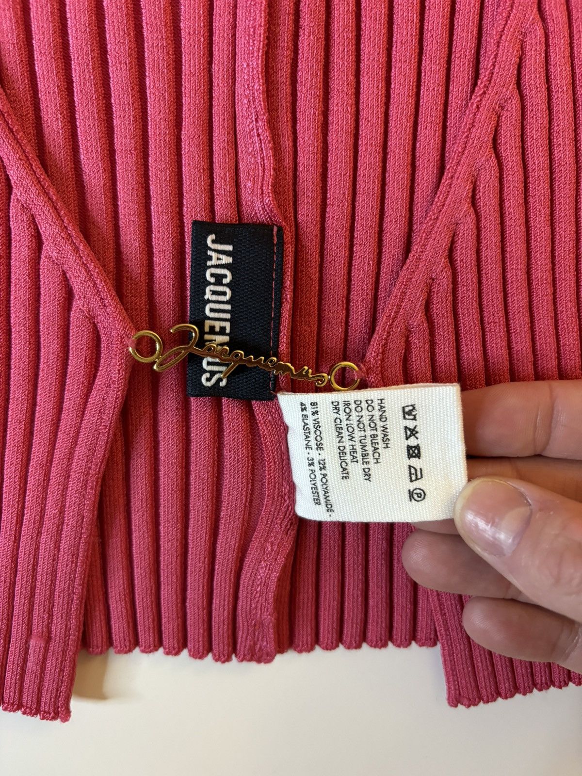 Jacquemus Neon Pink Micro Charm Logo Cardigan Size S / US 4 / IT 40 - 4 Thumbnail