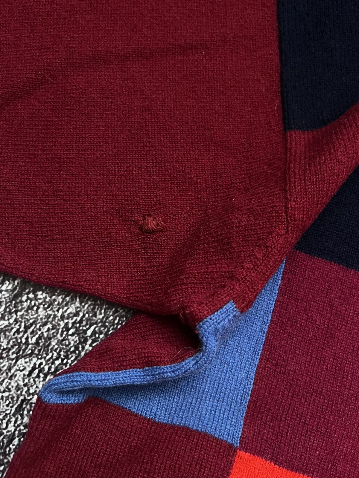 Burberry Vintage Burberry’s Checkered Sweater Jumper wool Red Size US M / EU 48-50 / 2 - 4 Thumbnail