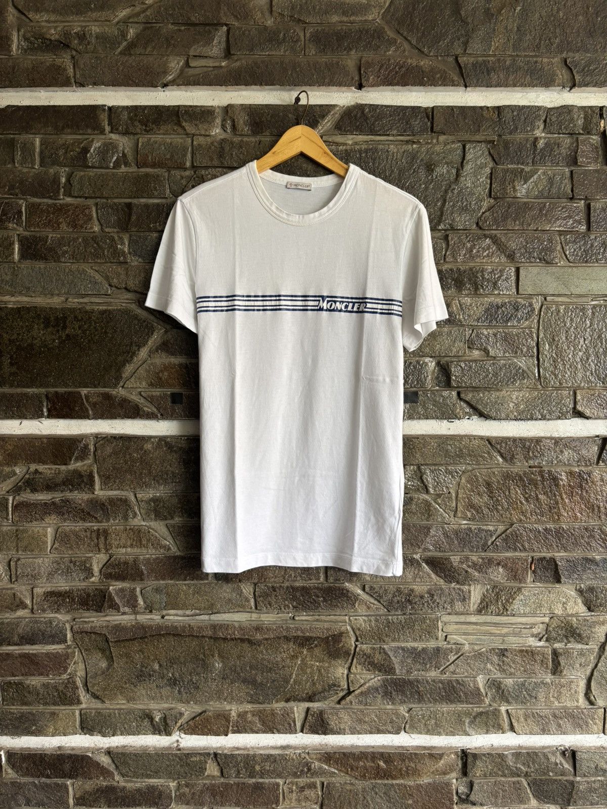 Moncler Moncler Chest Stripe Logo Tee Size US M / EU 48-50 / 2 - 1 Thumbnail