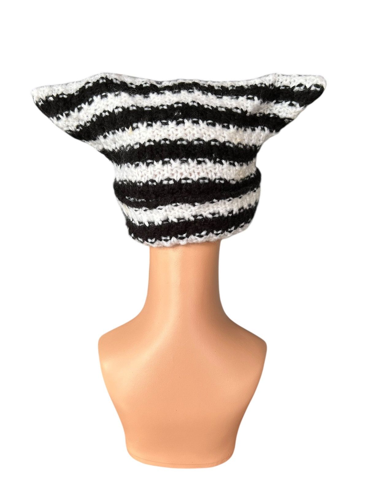Kapital Hunny Horn Devil Crochet Knitted Handmade Beanie Hats Size ONE SIZE - 3 Thumbnail