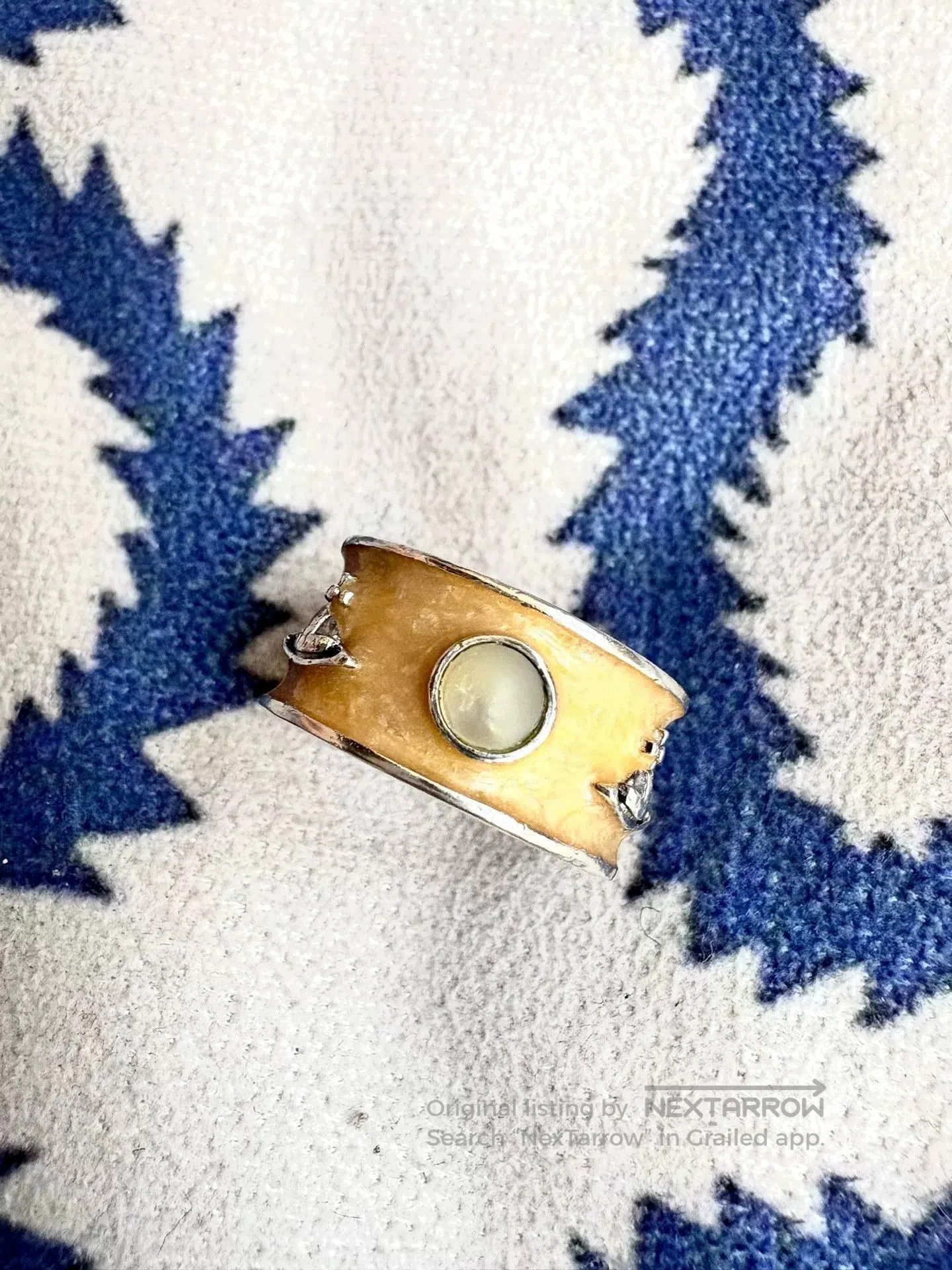Vivienne Westwood vivienne westwood vintage king ring in beige. Size ONE SIZE - 3 Thumbnail