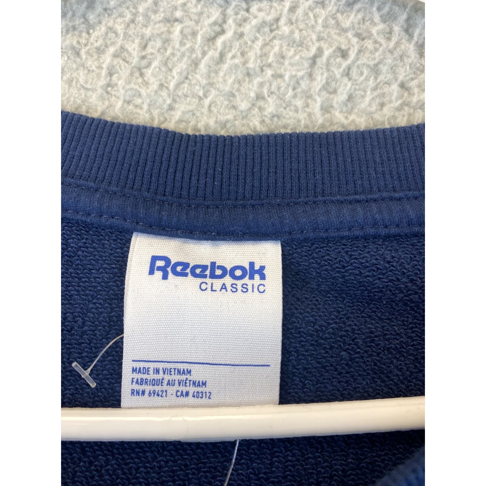 Reebok Reebok Sweatshirt Pullover Logo Navy Blue XL XLARGE / 61-18 Men Regular Shirt Other Size US XL / EU 56 / 4 - 3 Thumbnail
