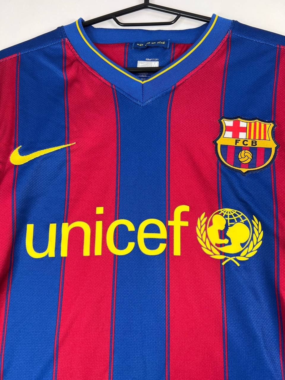 Nike Barcelona 2009 2010 Home Football Soccer Long Sleeve Size M Size US M / EU 48-50 / 2 - 2 Thumbnail