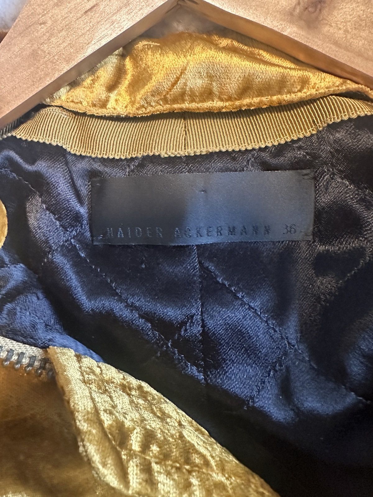 Haider Ackermann Haider Ackermann Gold Velvet Fur Collar Bomber jacket Size US XS / EU 42 / 0 - 3 Thumbnail