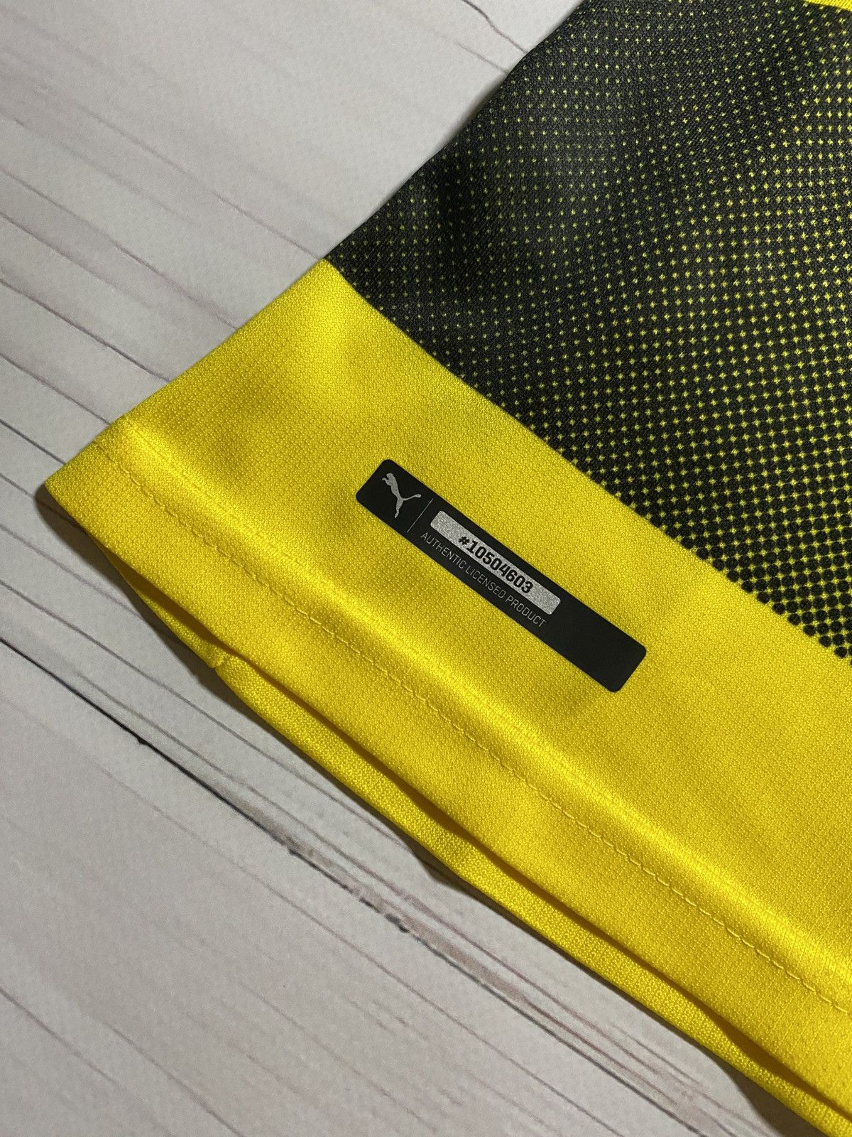 Puma × Vintage Puma Borussia Dortmund 2017/18 Home Jersey T Shirt Size US S / EU 44-46 / 1 - 7 Thumbnail