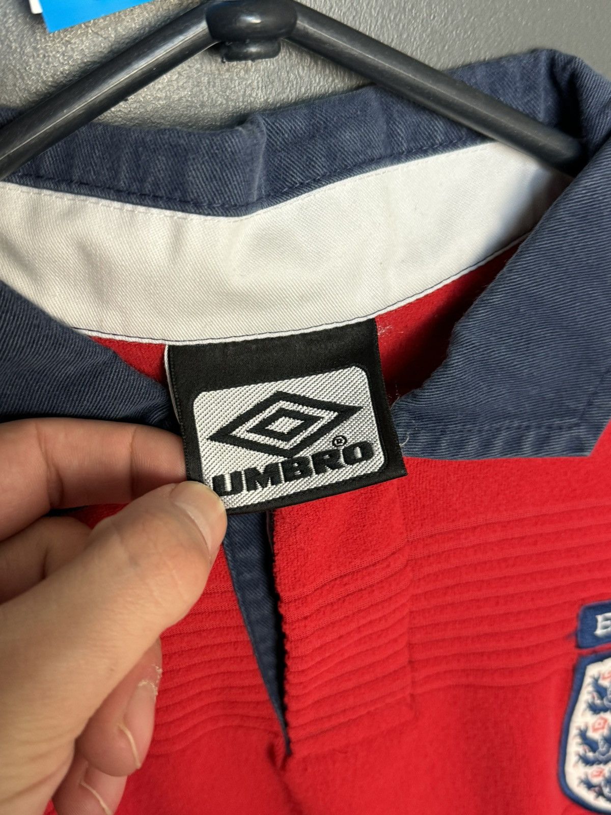 Umbro England National Team 99/01 Away Football Jersey T-Shirt Size US M / EU 48-50 / 2 - 11 Thumbnail
