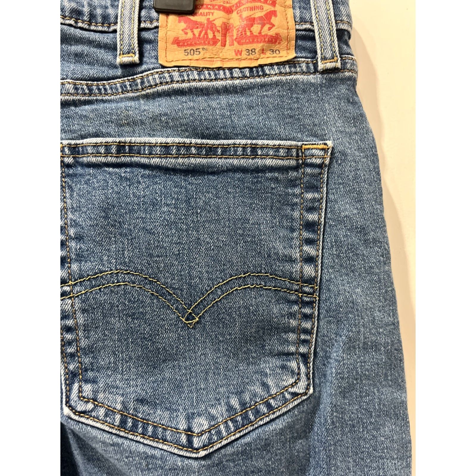 Levi's Levi's 505 Regular Fit Jeans Mens 38x30 Blue Denim Straight Leg 5-Pocket 90s Cowboy USA Size US 38 / EU 54 - 4 Thumbnail