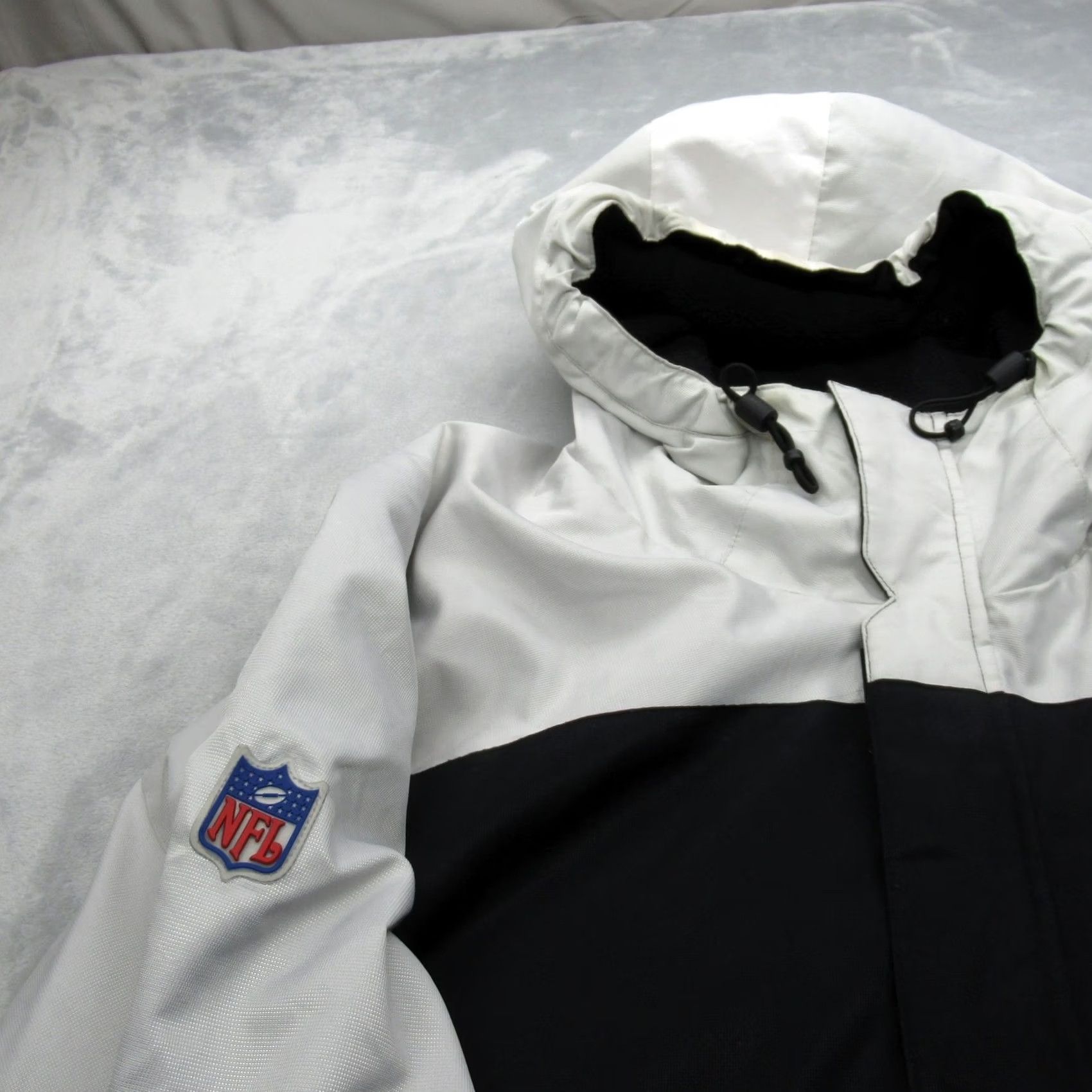 Reebok Reebok NFL Raiders Jacket Mens Black White Water Resistant Hood Fleece Full Zip Size US XXL / EU 58 / 5 - 6 Thumbnail