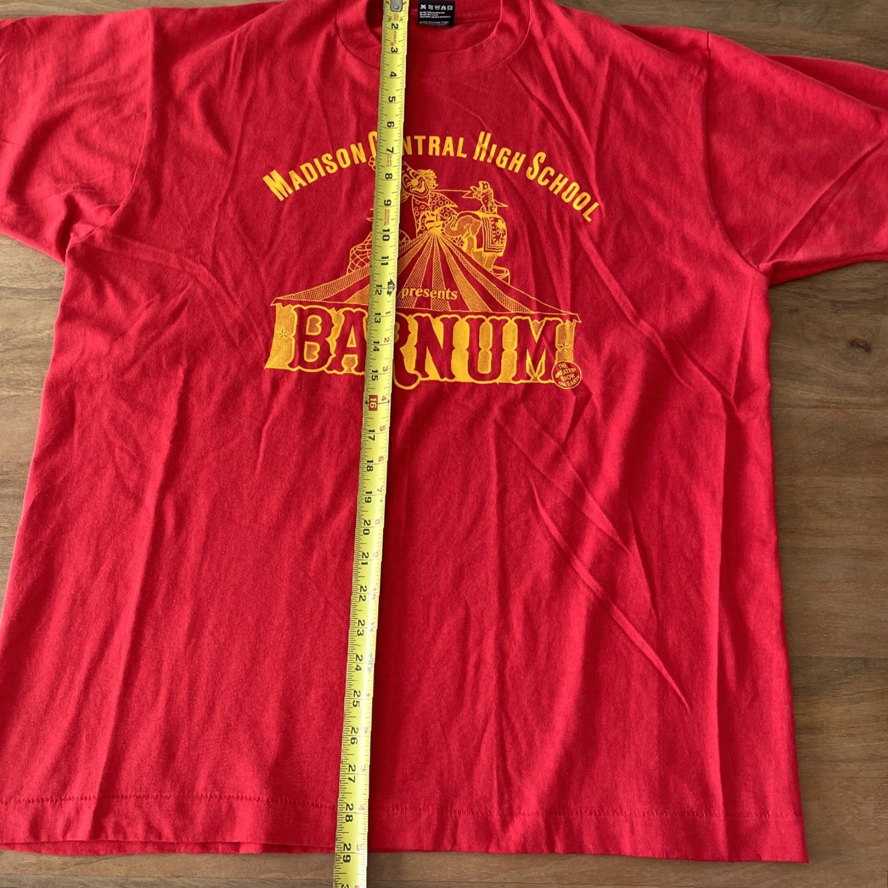 Fruit Of The Loom VINTAGE Fruit of the Loom Shirt Unisex Adults XL Red 90s Circus Clown - Madison Central High Netherlands? Size US XL / EU 56 / 4 - 6 Thumbnail