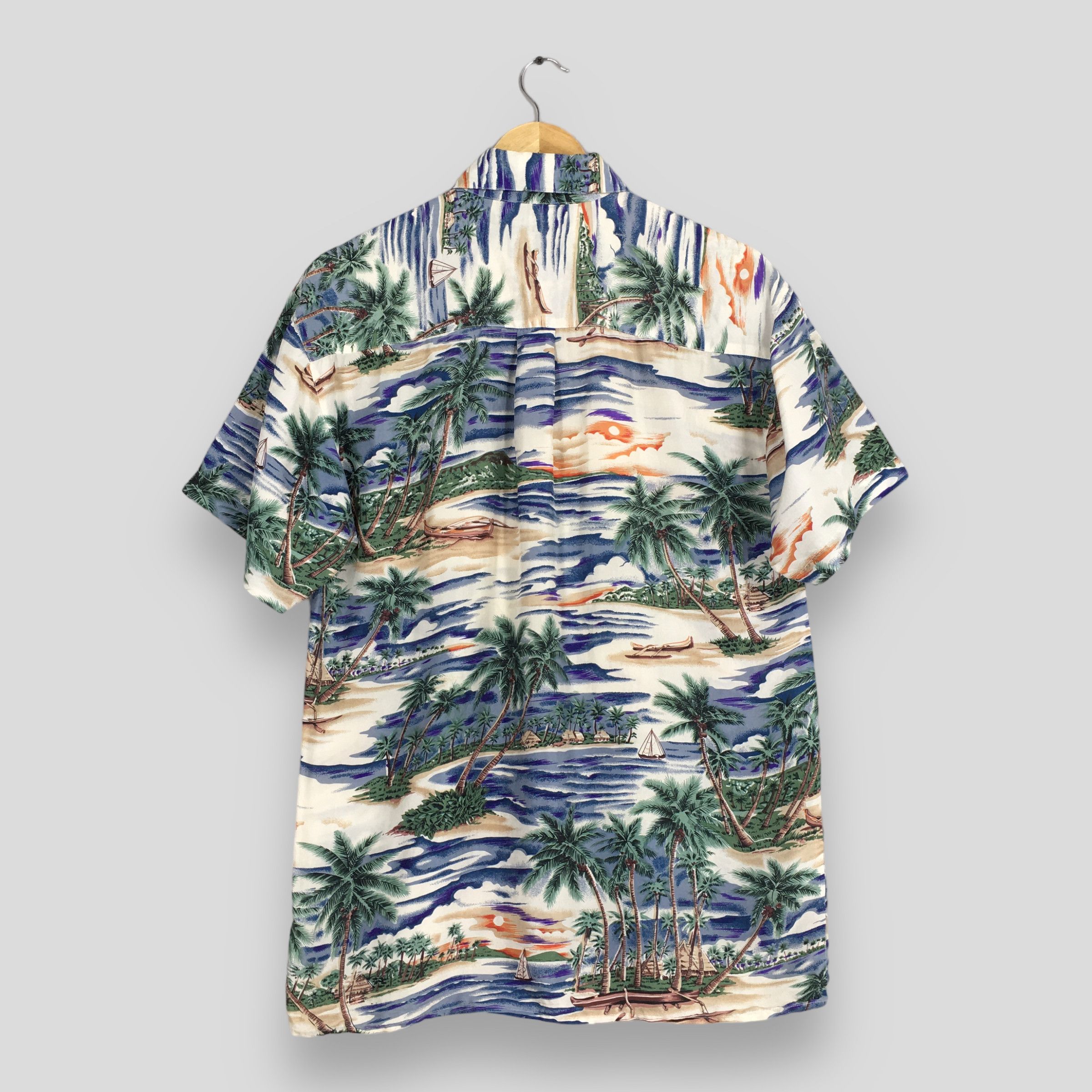 Vintage Vintage Hawaiian Beach View Aloha Silk Shirts Small Size US S / EU 44-46 / 1 - 6 Thumbnail