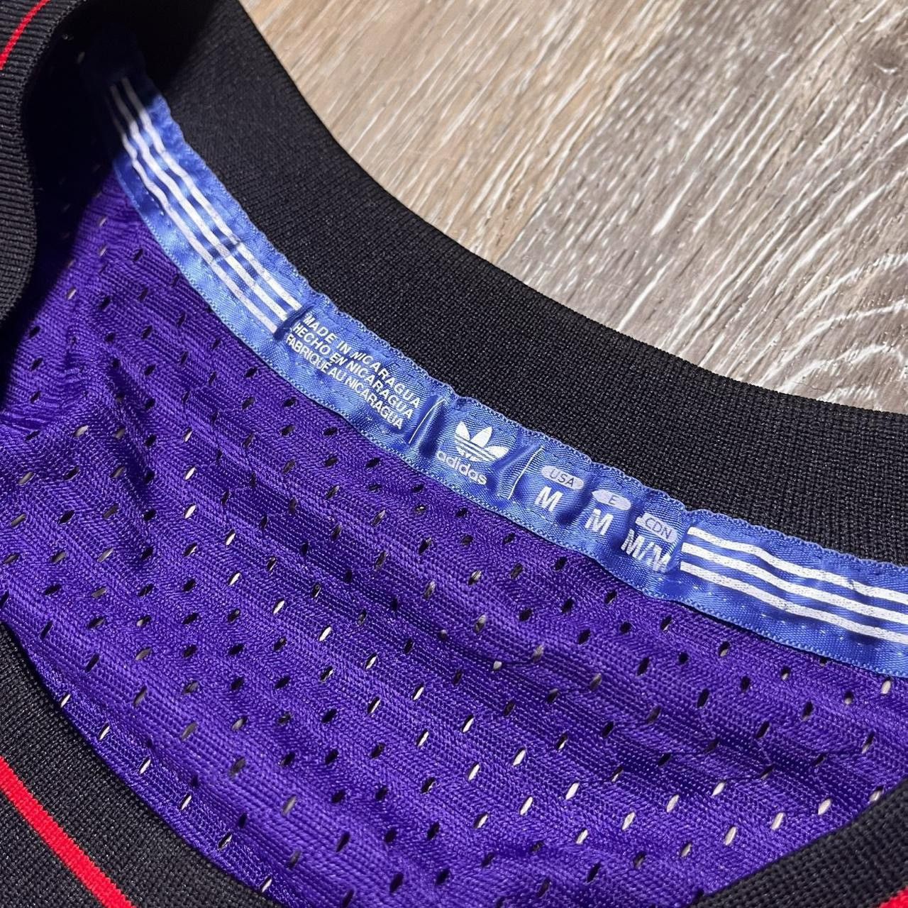 Adidas × Vintage y2k hardwood classics raptors jersey Size US M / EU 48-50 / 2 - 6 Thumbnail