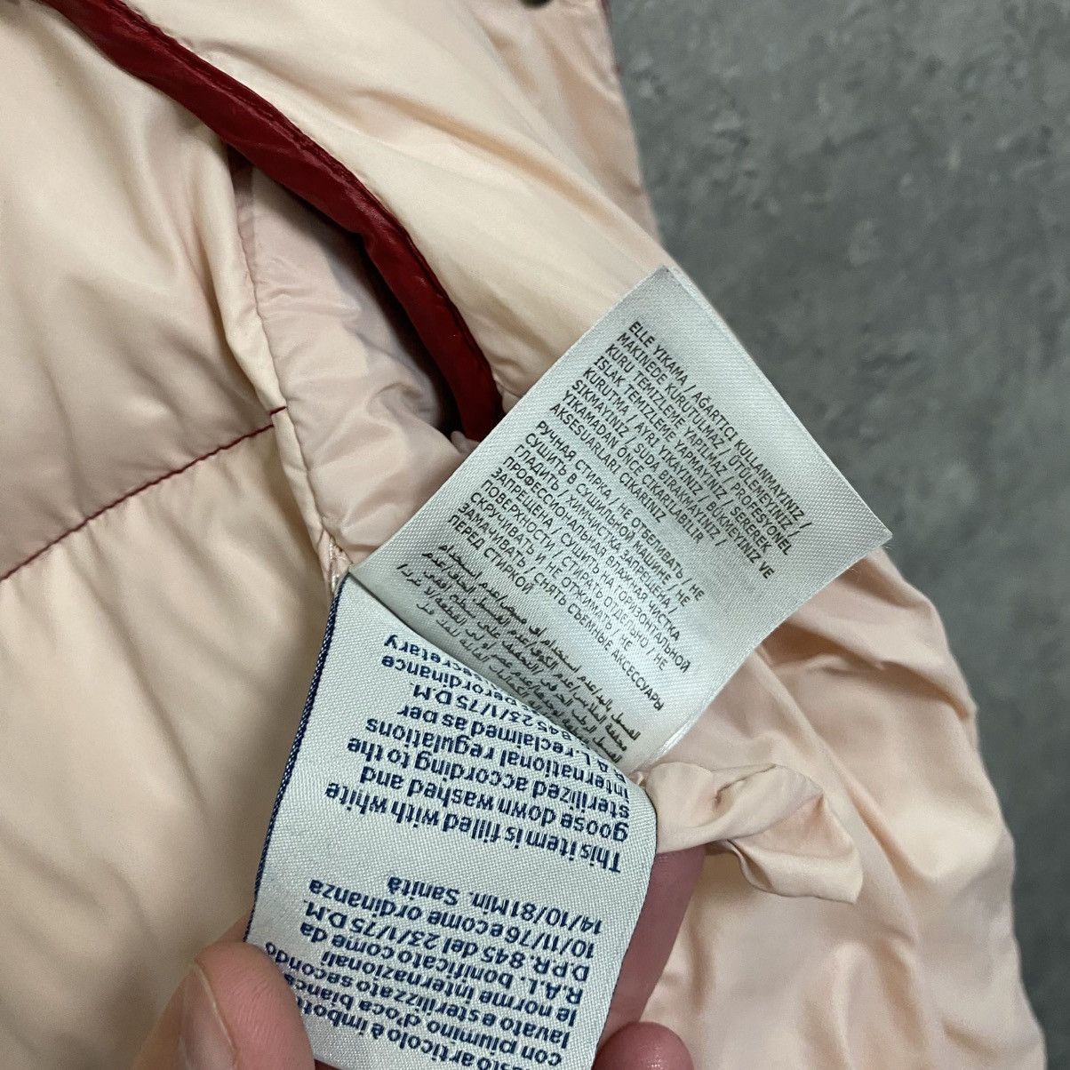Moncler Moncler Puffer Vest Size XS / US 0-2 / IT 36-38 - 18 Thumbnail