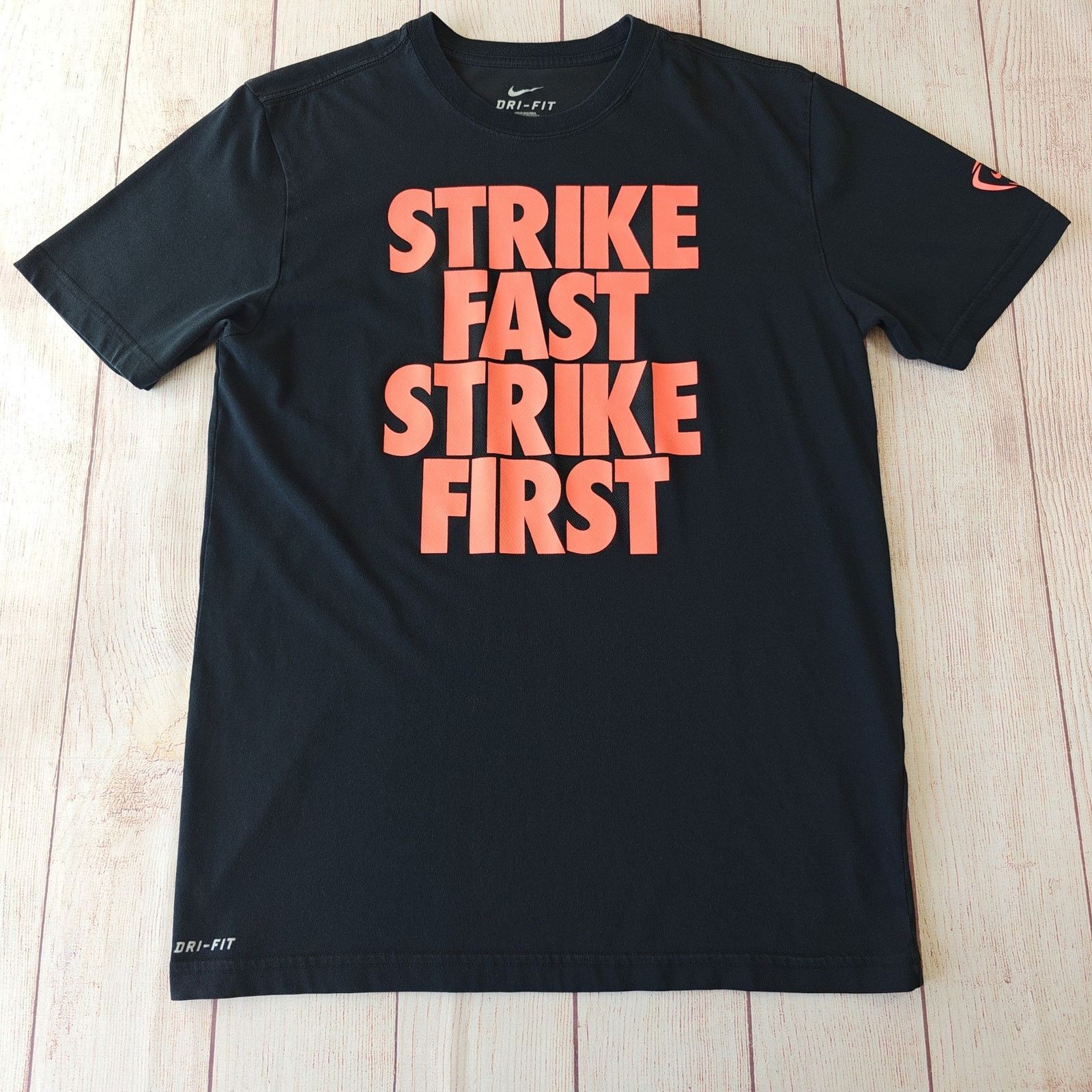 Nike Nike Kobe Bryant "Strike First Strike Fast" Dri-Fit Tee Size US M / EU 48-50 / 2 - 1 Thumbnail