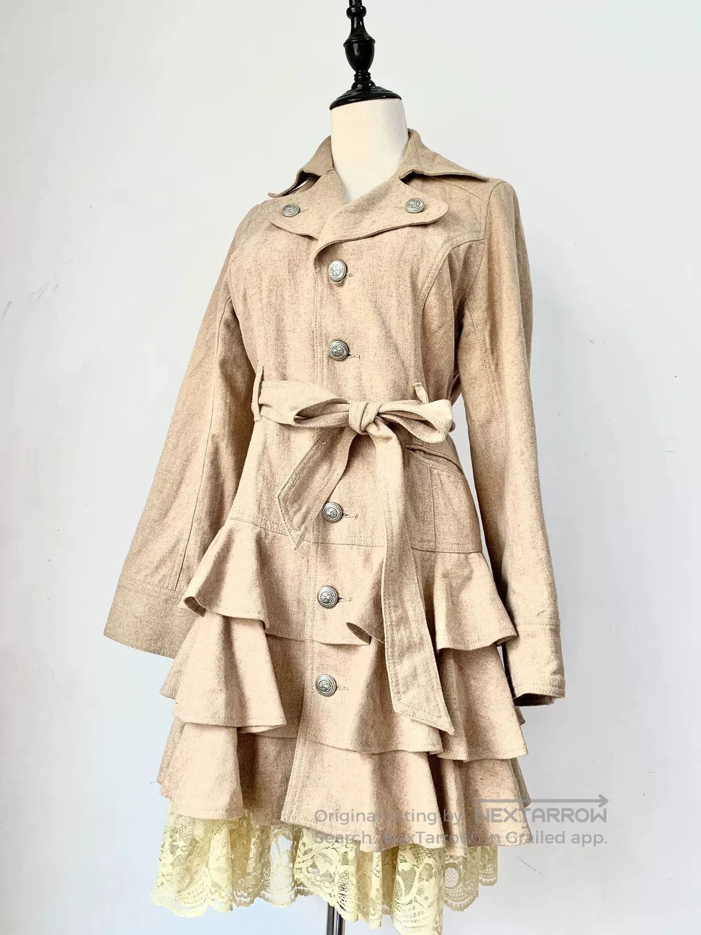 Vivienne Westwood beige ruffled coat with removable lace trim. Size XXS / US 00 / IT 34 - 1 Thumbnail
