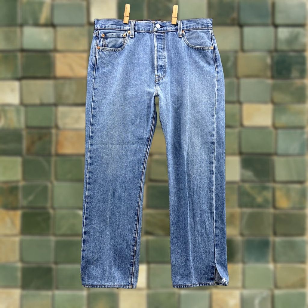 Levi's Levi's 501 XX Jeans Men 34x28 Whisker Straight Button Fly 90s Streetwear Classic Jeans Size US 34 / EU 50 - 1 Thumbnail