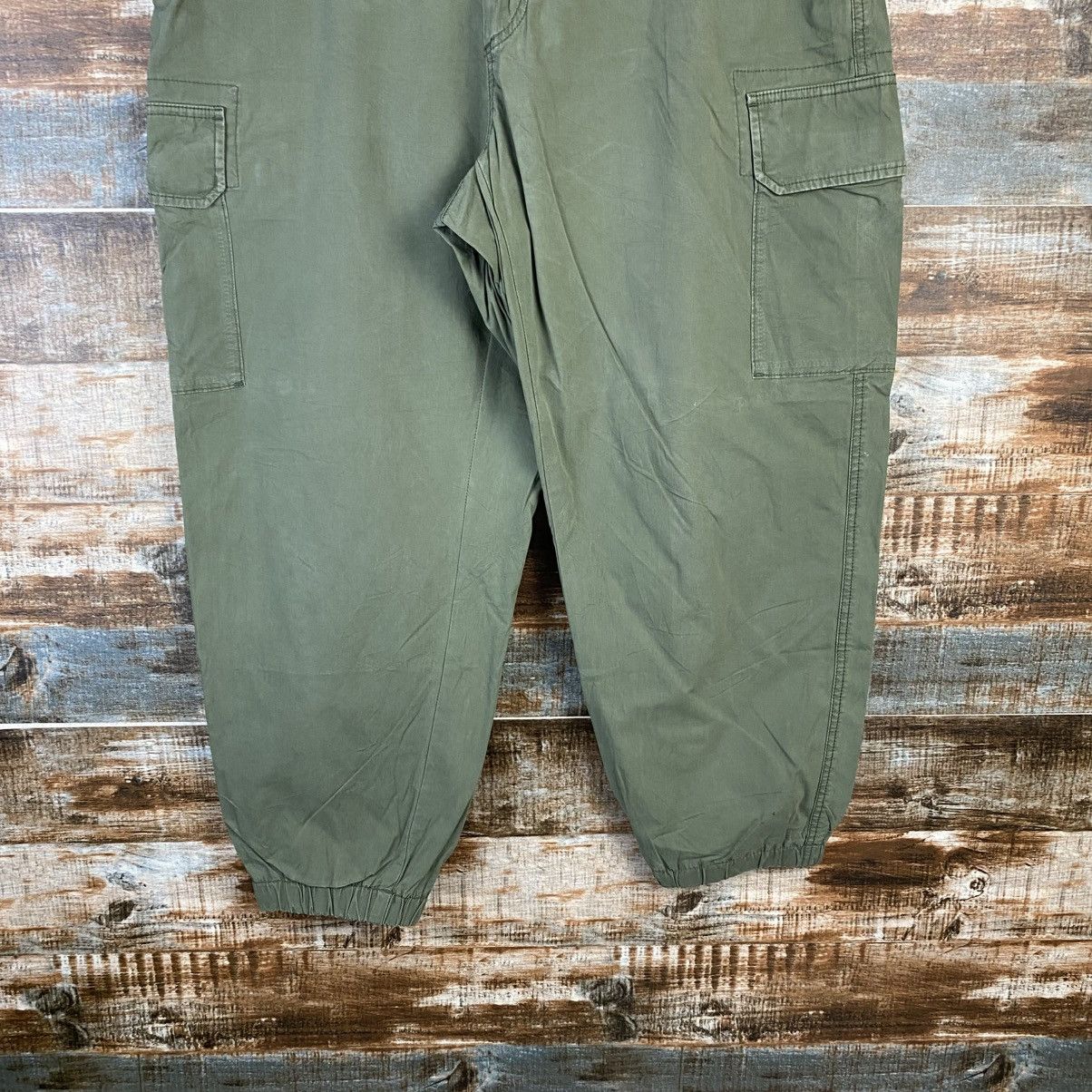 Japanese Brand DL Uniqlo Green Cargo Multipocket Joggers Pants #C892 Size US 35 - 3 Thumbnail