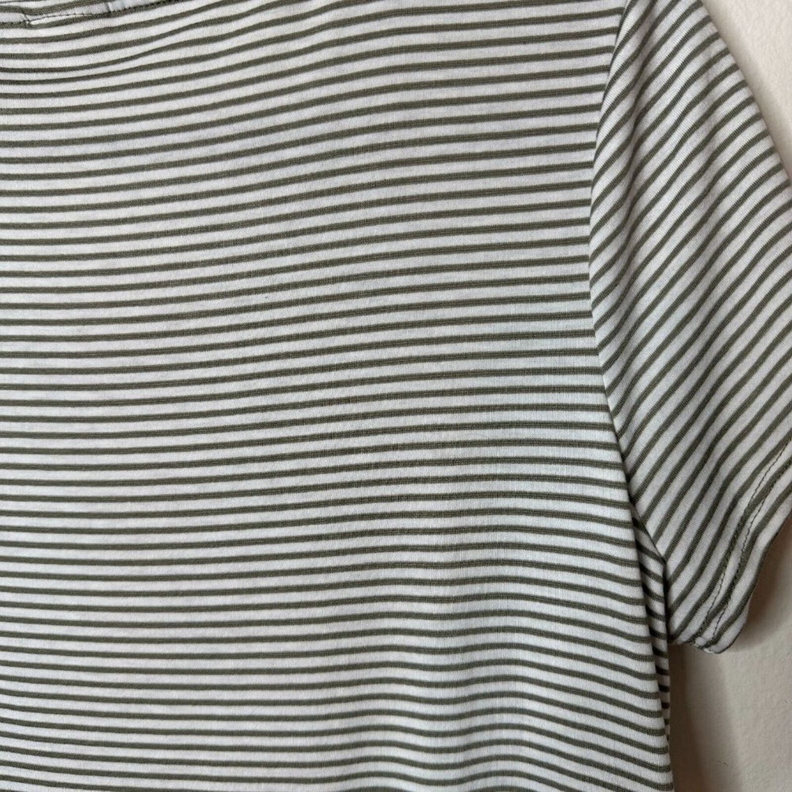 Chicos Chicos Zenergy Wild At Heart Stripe Leopard V Neck Tee 1 Size M / US 6-8 / IT 42-44 - 7 Thumbnail