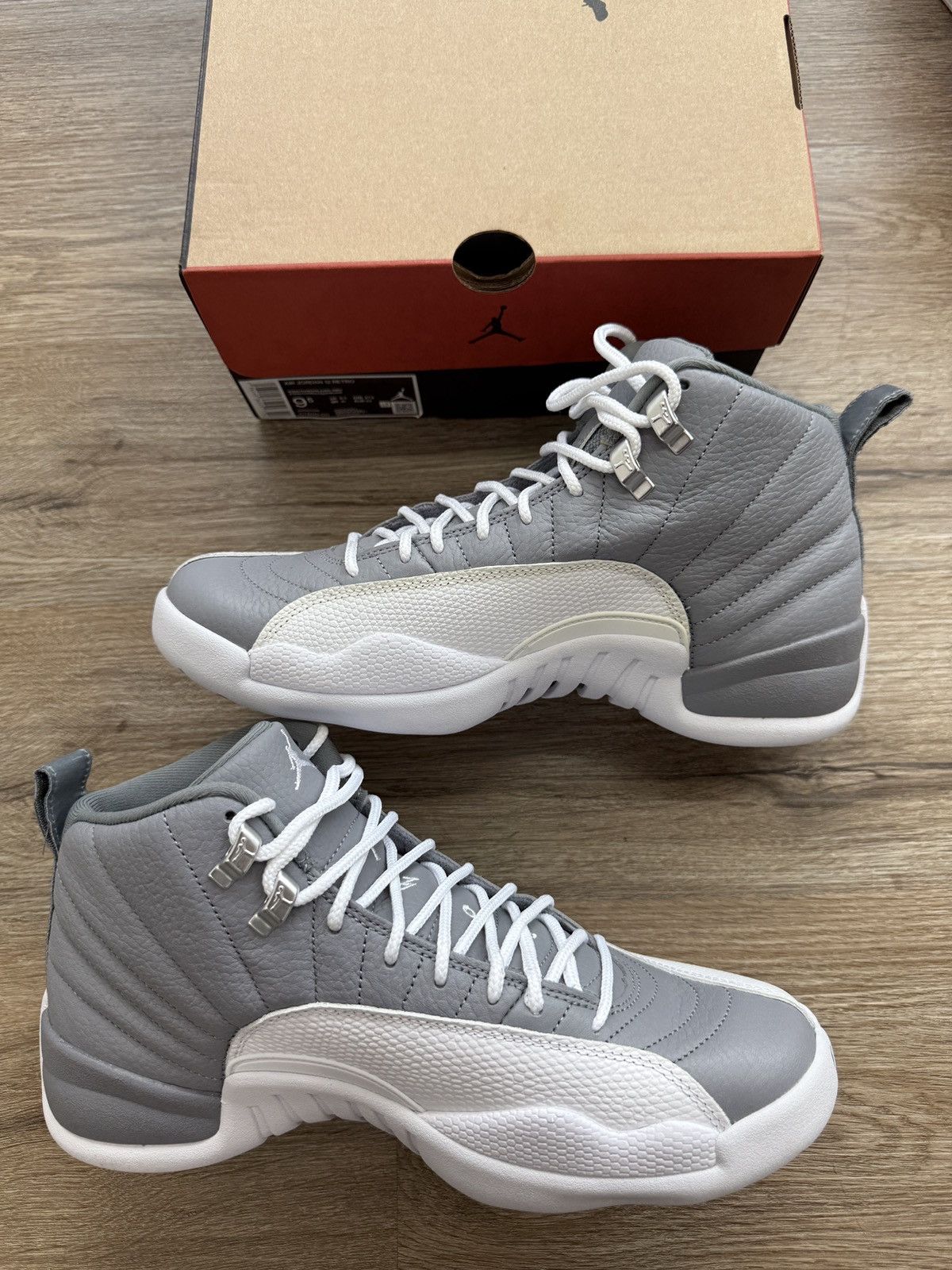 Jordan Brand Air Jordan 12 Retro Stealth Size US 9.5 / EU 42-43 - 2 Thumbnail