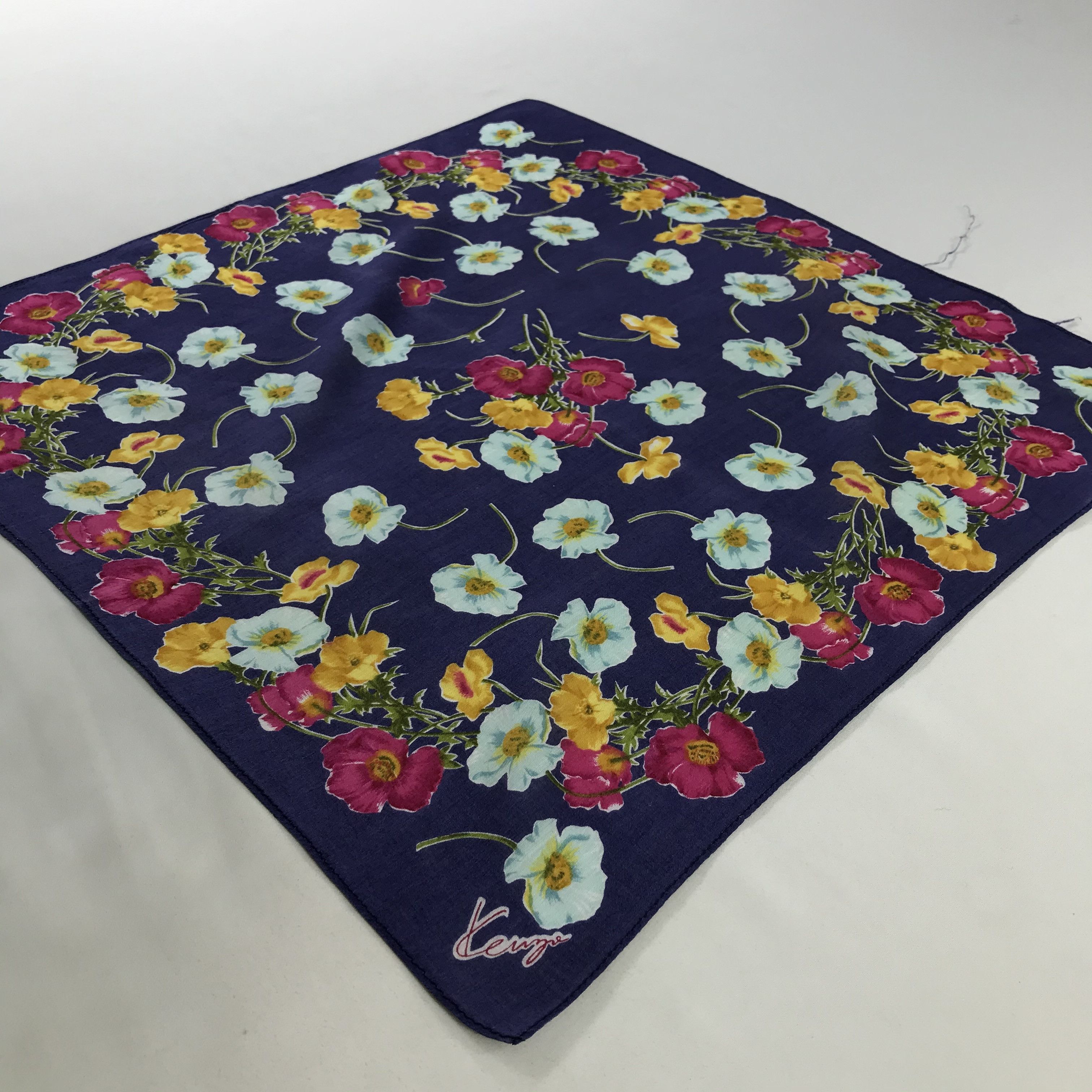 Kenzo × Vintage Kenzo Bandana / Handkerchief / Neckerchief - S1016 Size ONE SIZE - 2 Thumbnail