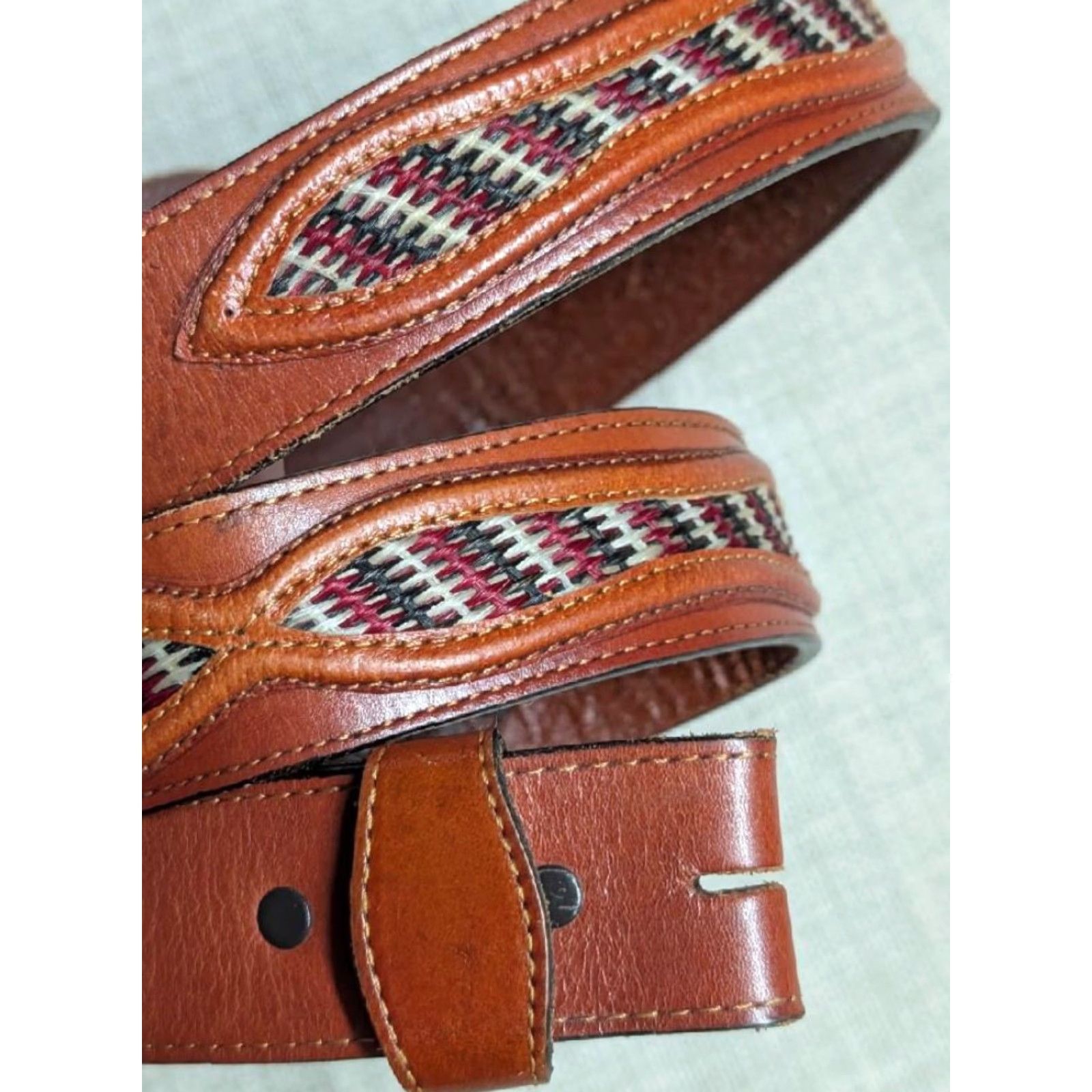 Vintage VINTAGE Nocona belt HORSE HAIR braided inset Western belt 1-1/2" 44 brown Mens Size 44 - 2 Thumbnail