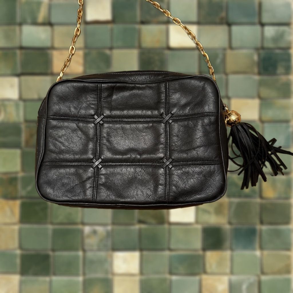 Vintage VINTAGE Valerie Stevens Crossbody Bag Leather Black Gold Chain Fringe Tassle Classic Womens Size ONE SIZE - 1 Thumbnail