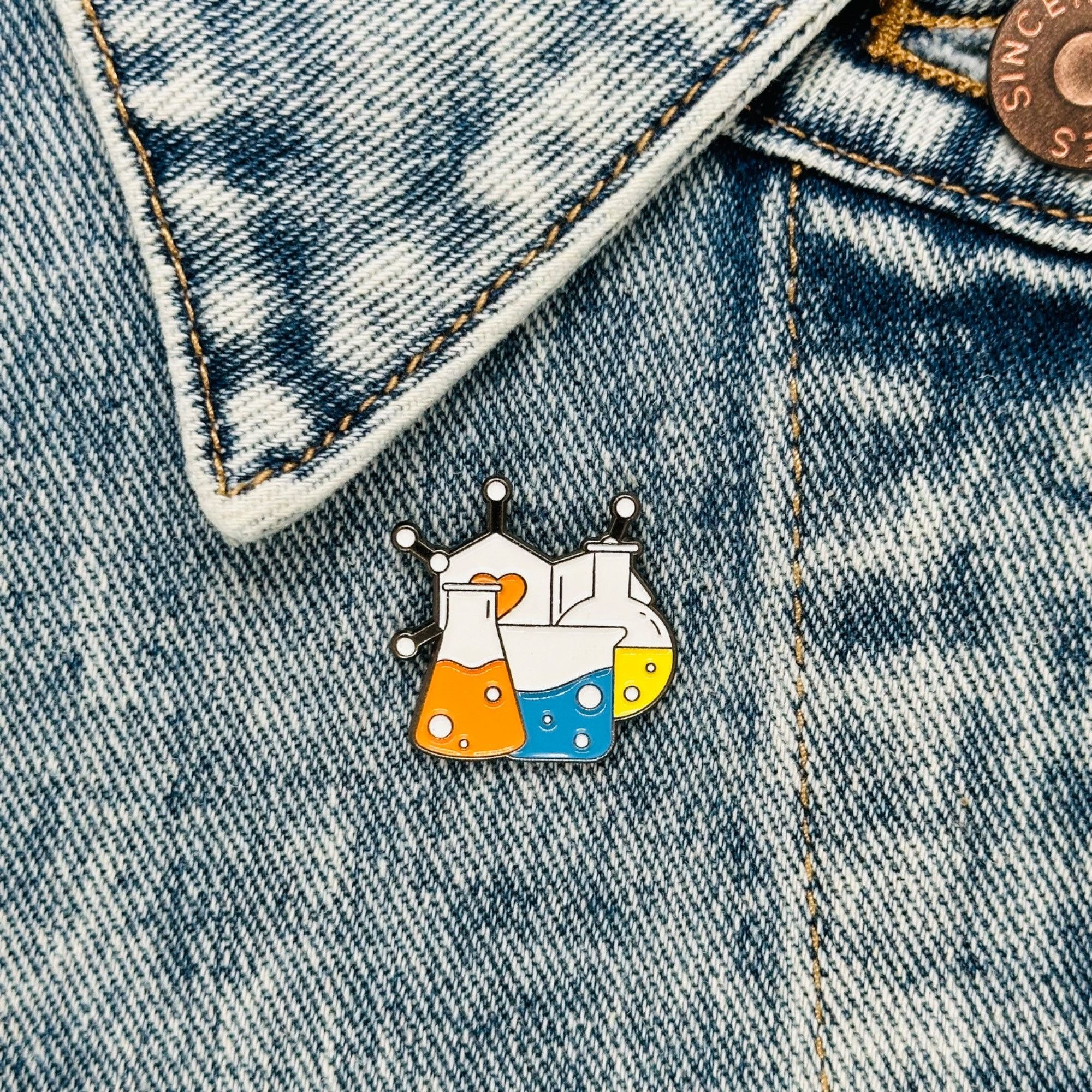 Other New Laboratory Accesories Enamel Pin Brooches chemical Medic Size ONE SIZE - 4 Thumbnail