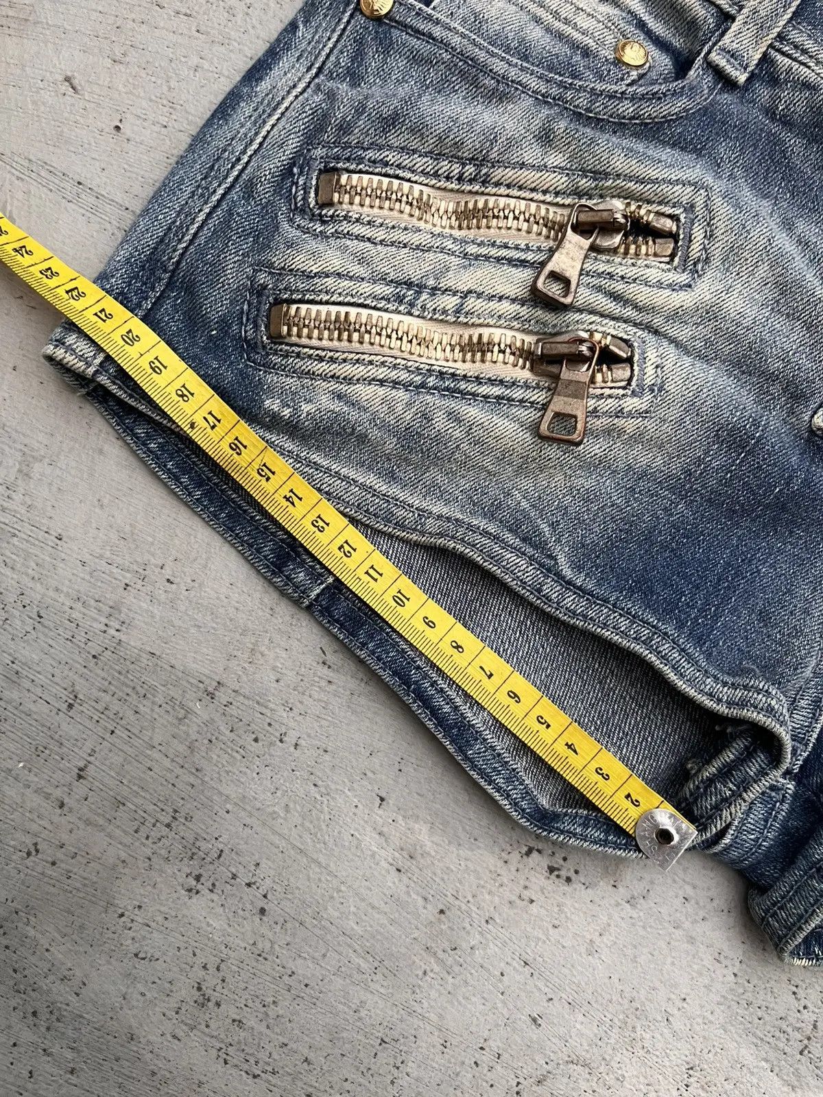 Japanese Brand Balmain Paris Zipper Biker Denim Shorts Acid Wash Blue Size 36" / US 14 / IT 50 - 7 Thumbnail