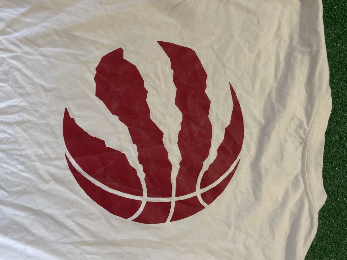 NBA Toronto tshirt Size US M / EU 48-50 / 2 - 5 Thumbnail