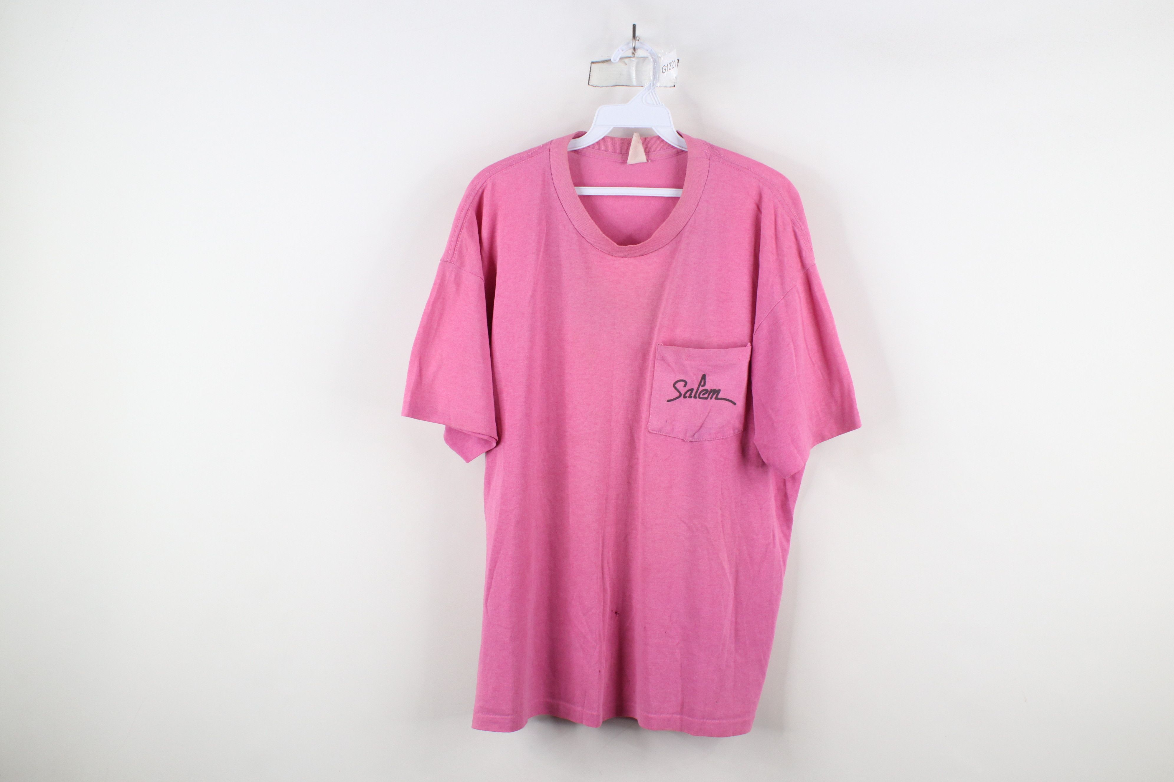 Vintage Vintage 90s Salem Cigarettes Spell Pocket T-Shirt Pink USA Size US XL / EU 56 / 4 - 1 Thumbnail